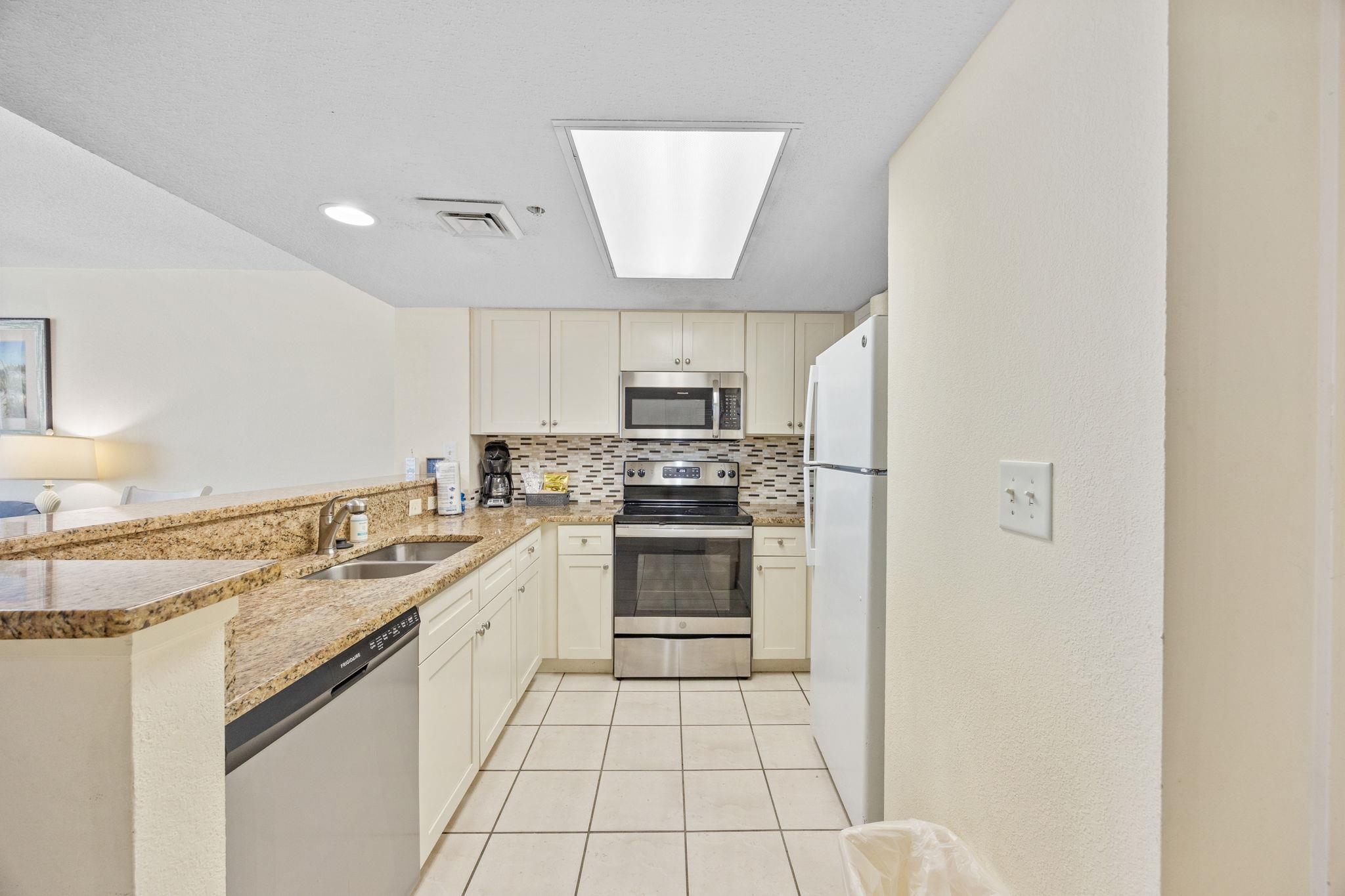 2711 S Ocean Blvd. Property Photo 22