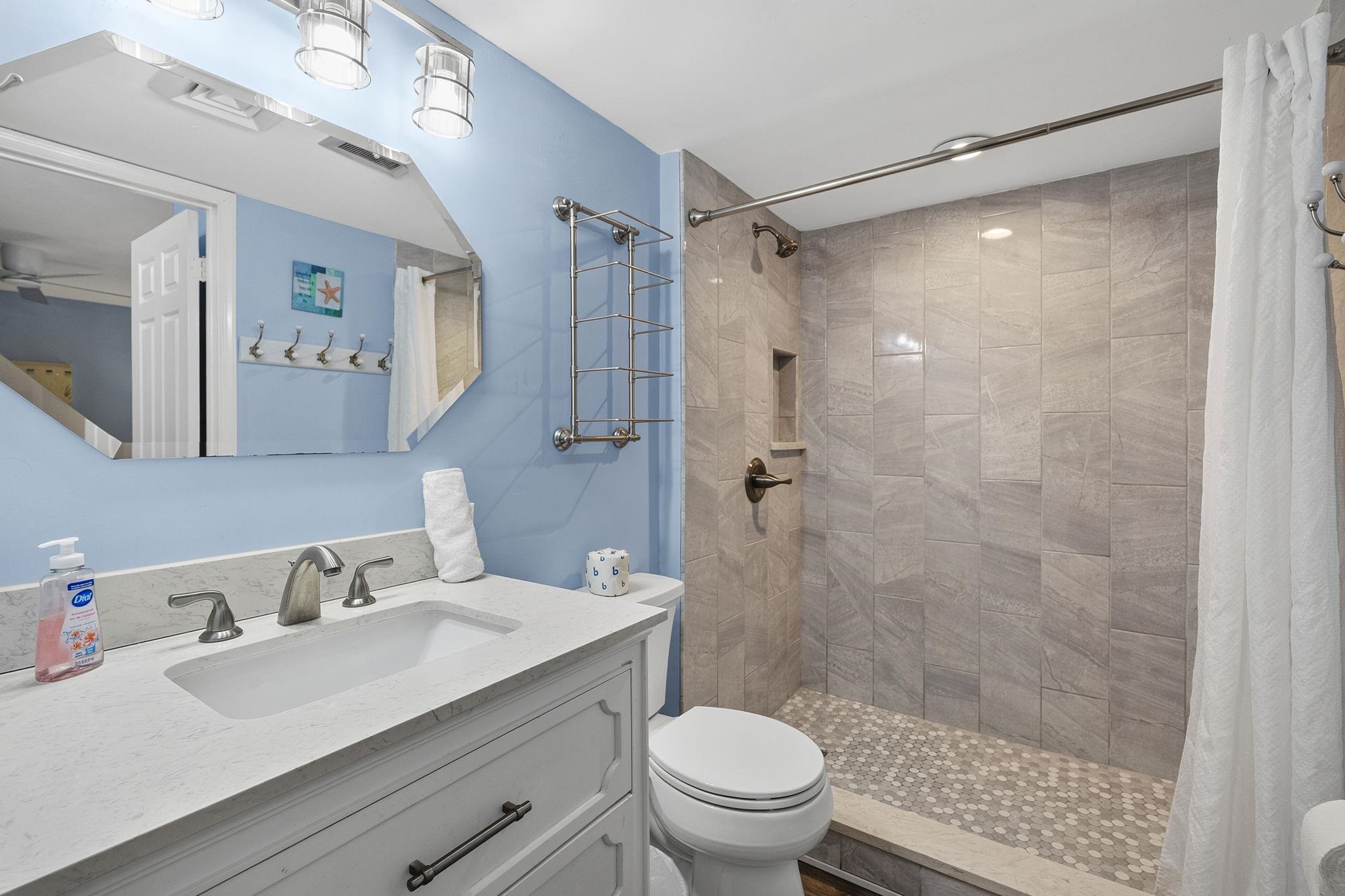 5523 N Ocean Blvd. Property Photo 11