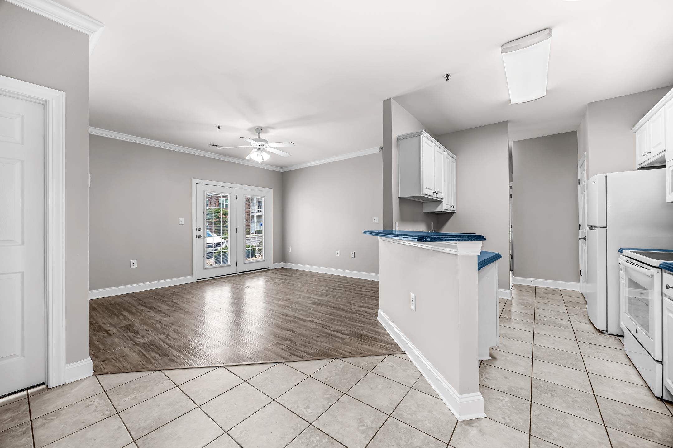 2021 Silvercrest Dr. Property Photo 6