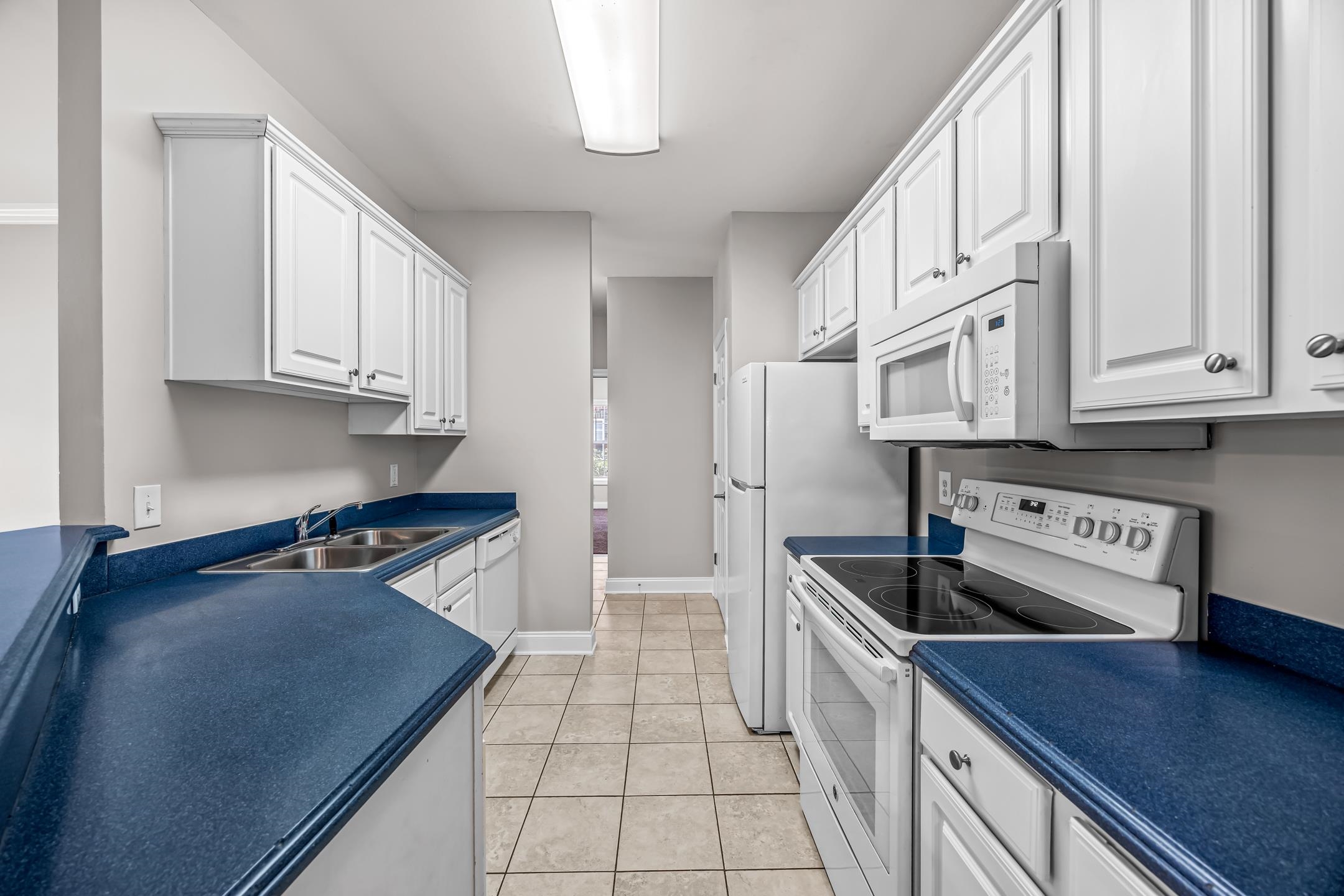 2021 Silvercrest Dr. Property Photo 10