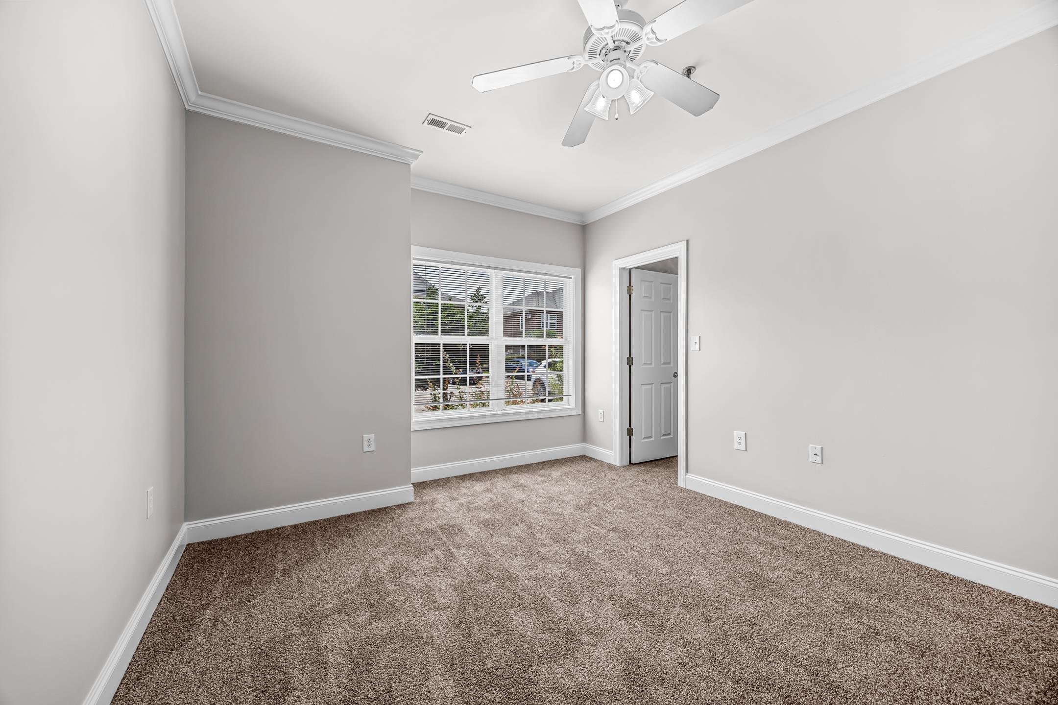 2021 Silvercrest Dr. Property Photo 14