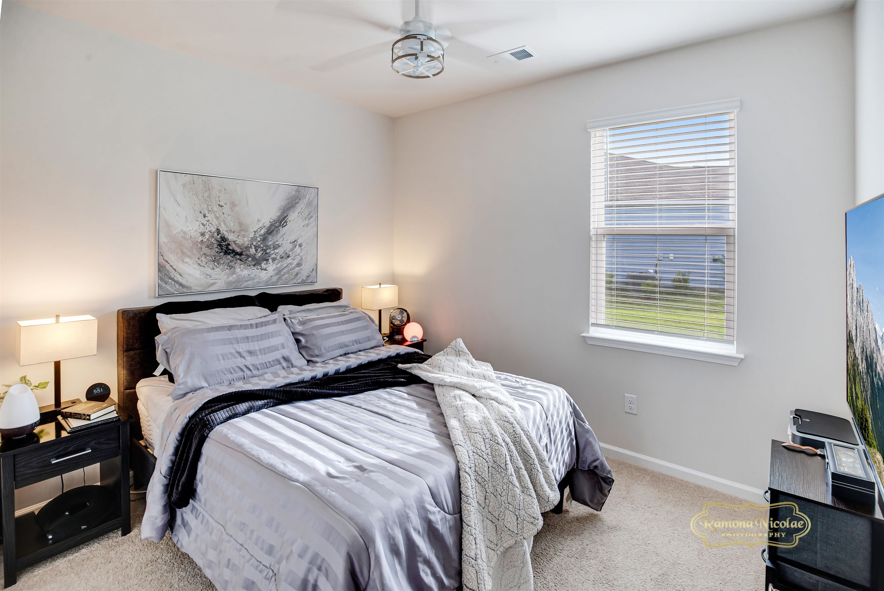1075 Sennema Circle Property Photo 16