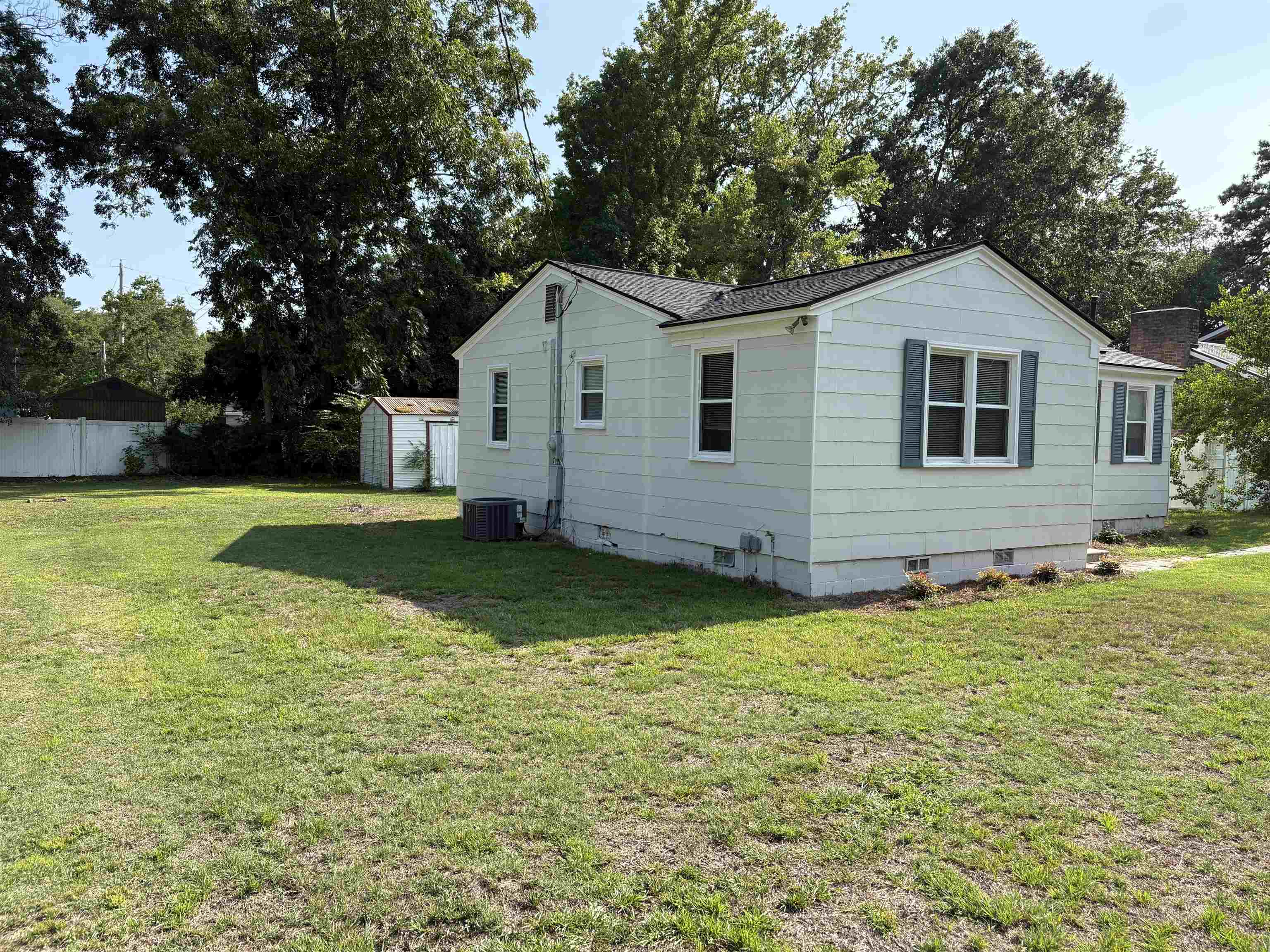 505 Dawson St. Property Photo 3