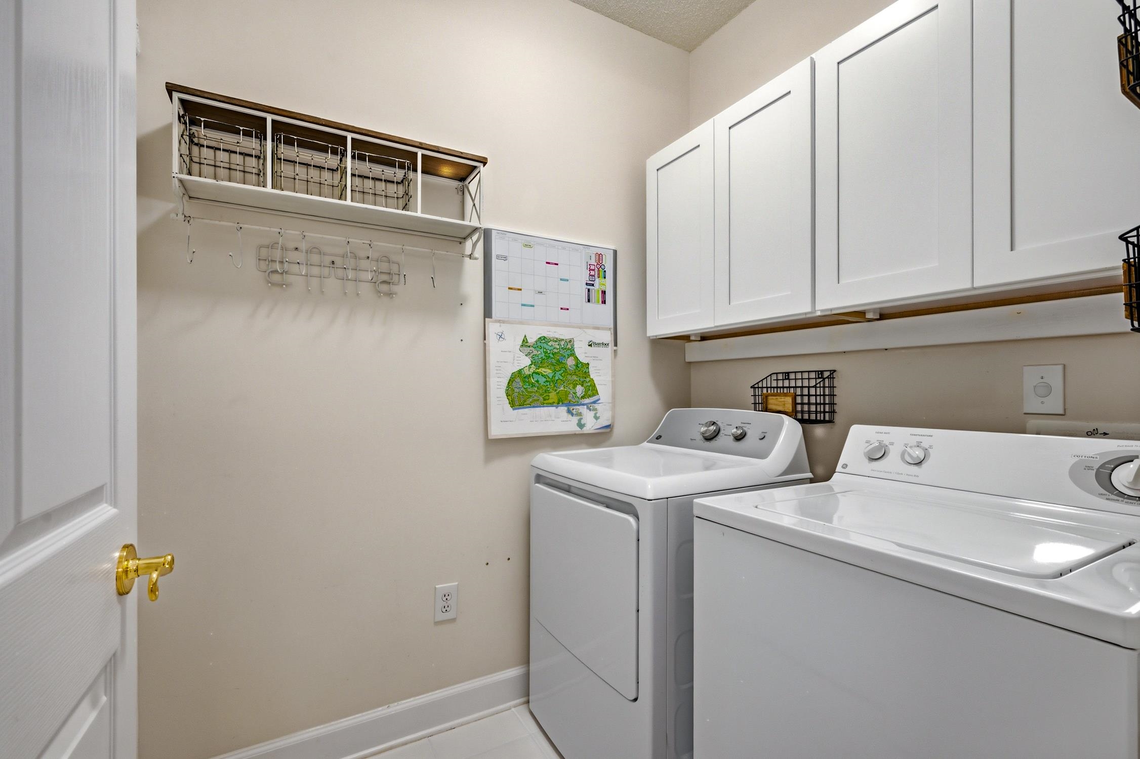 2241 Waterview Dr. Property Photo 11