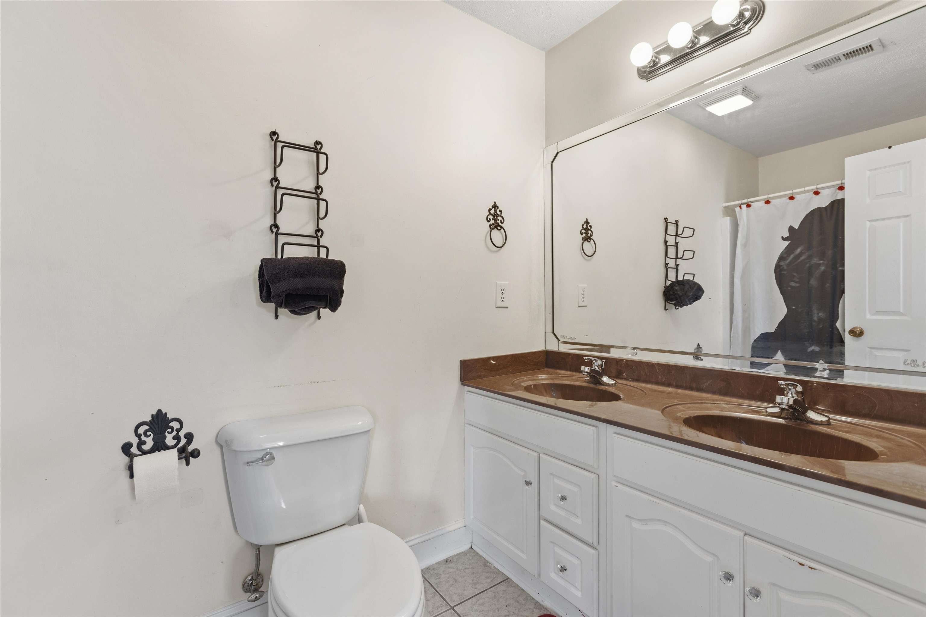 167 Governors Loop Property Photo 22
