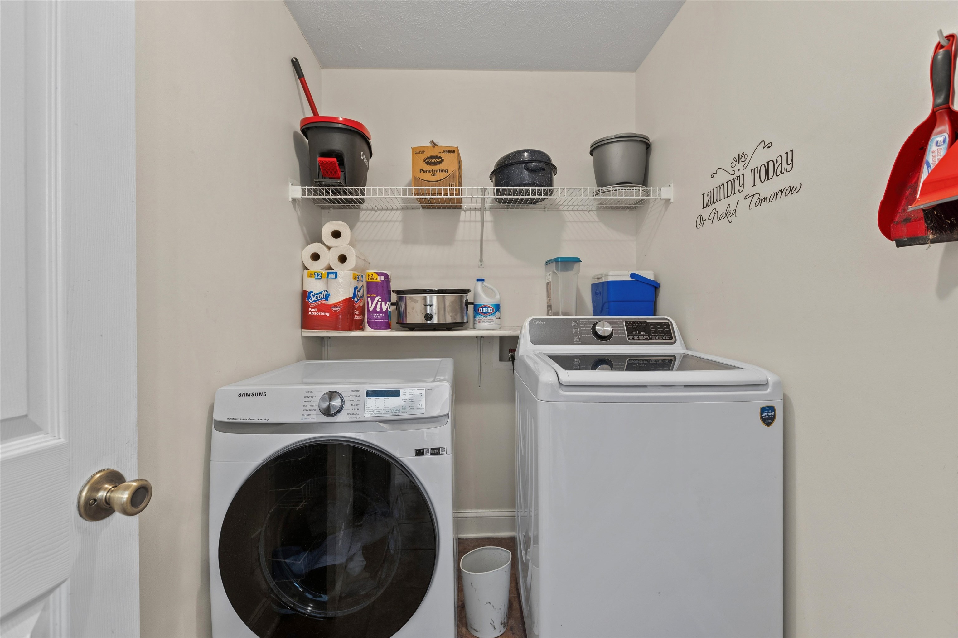 167 Governors Loop Property Photo 24