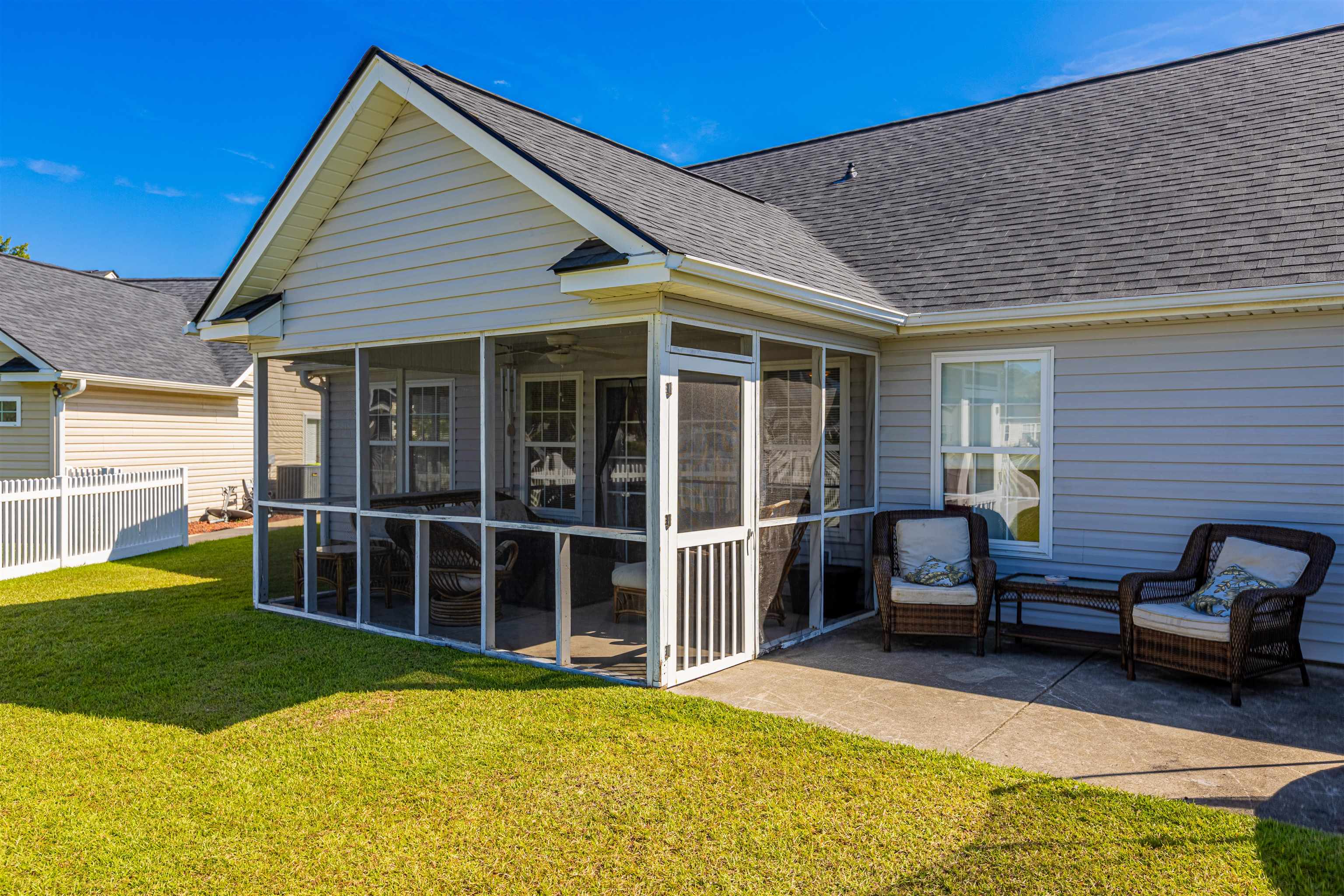167 Governors Loop Property Photo 27