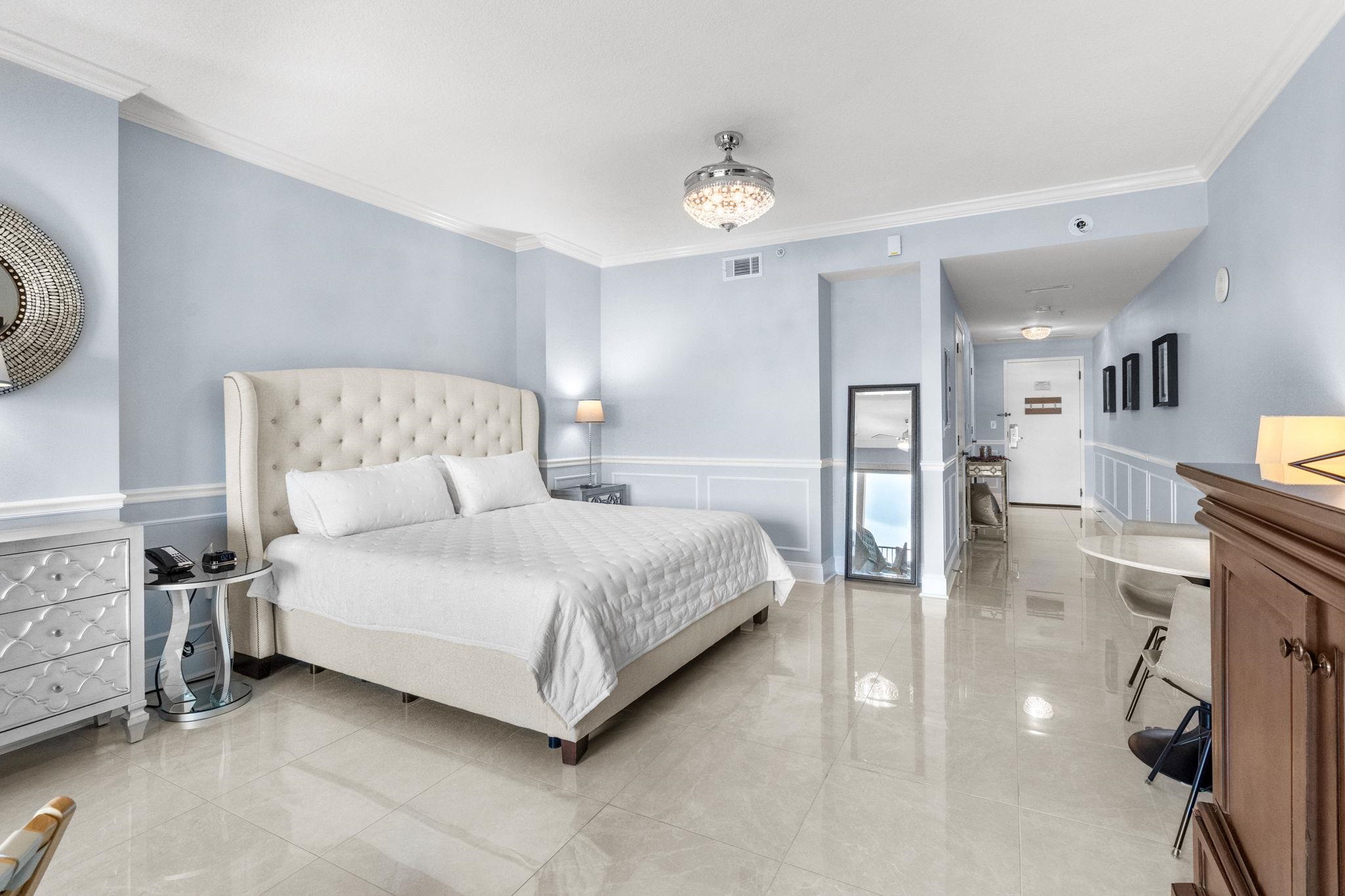 8121 Amalfi Pl. Property Photo 6