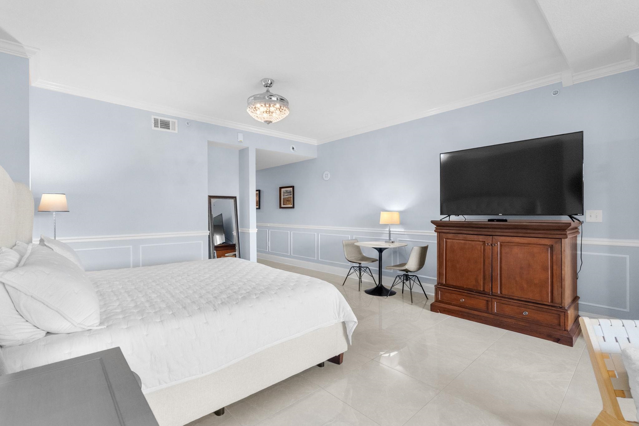 8121 Amalfi Pl. Property Photo 19