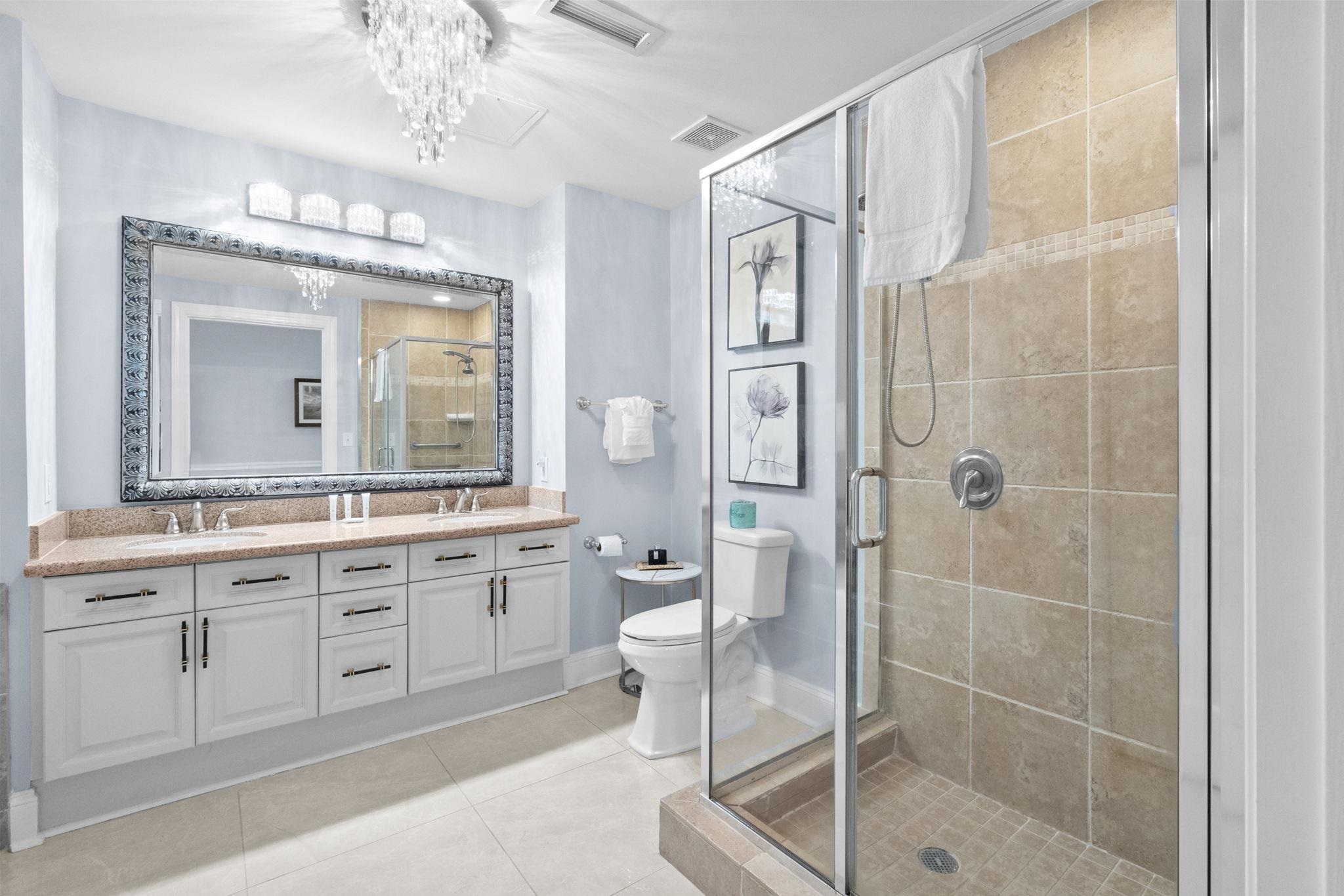 8121 Amalfi Pl. Property Photo 32