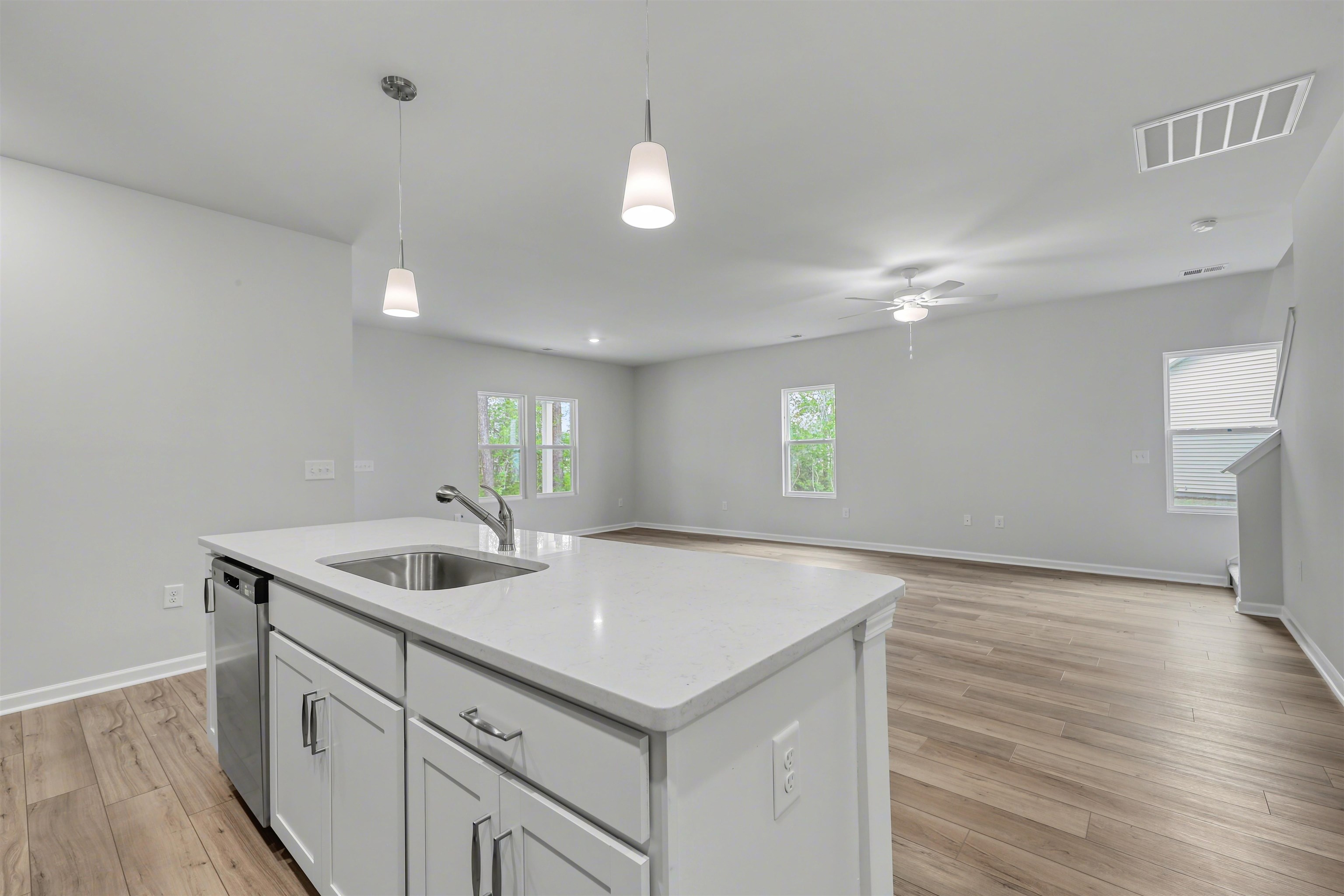 423 Atamasco Ct. Property Photo 5