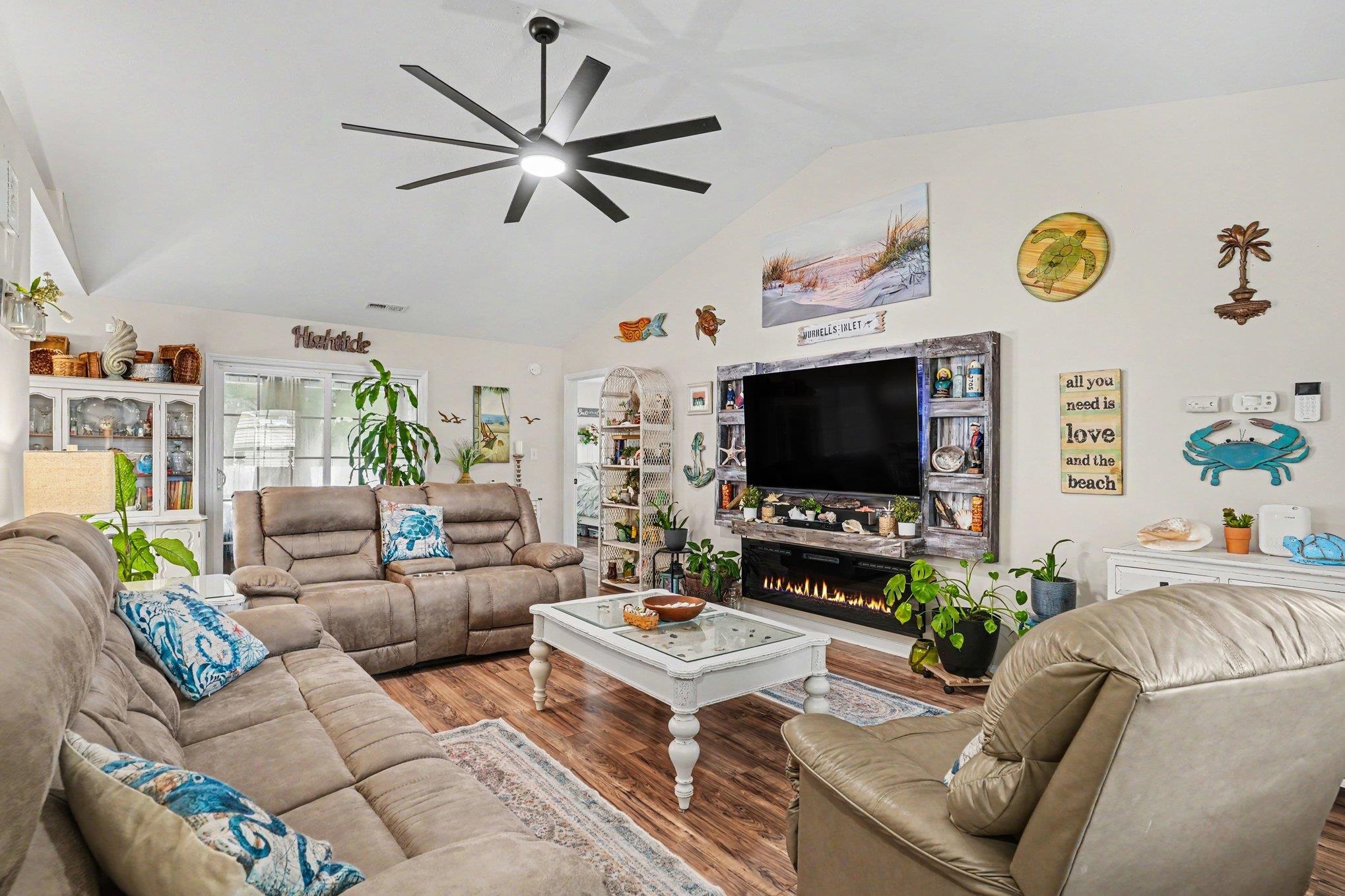 9788 Conifer Ln. Property Photo 12
