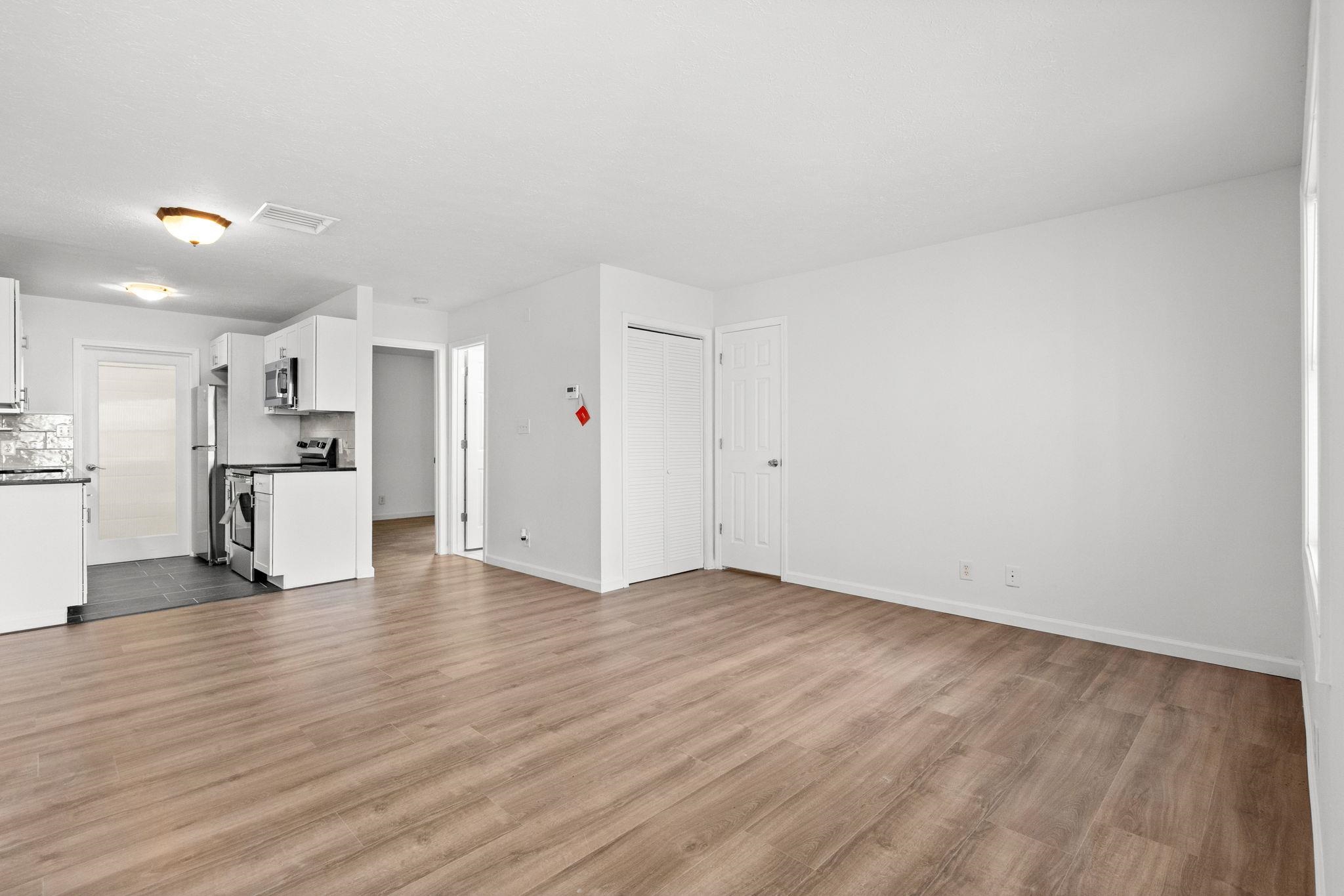 209 Cedar St. Property Photo 3