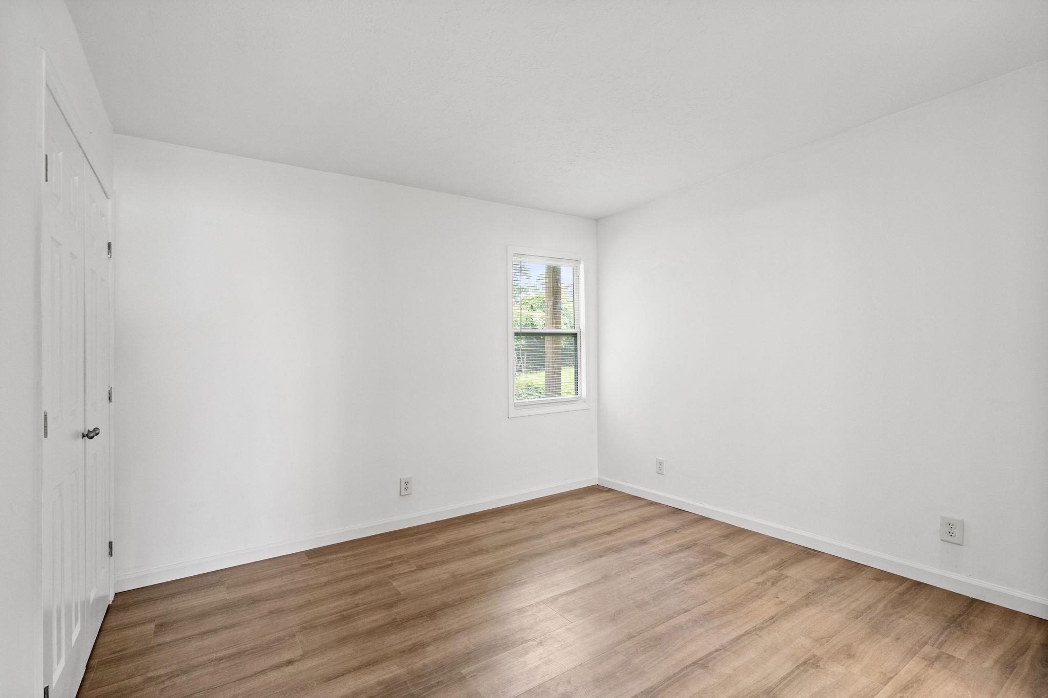 209 Cedar St. Property Photo 15