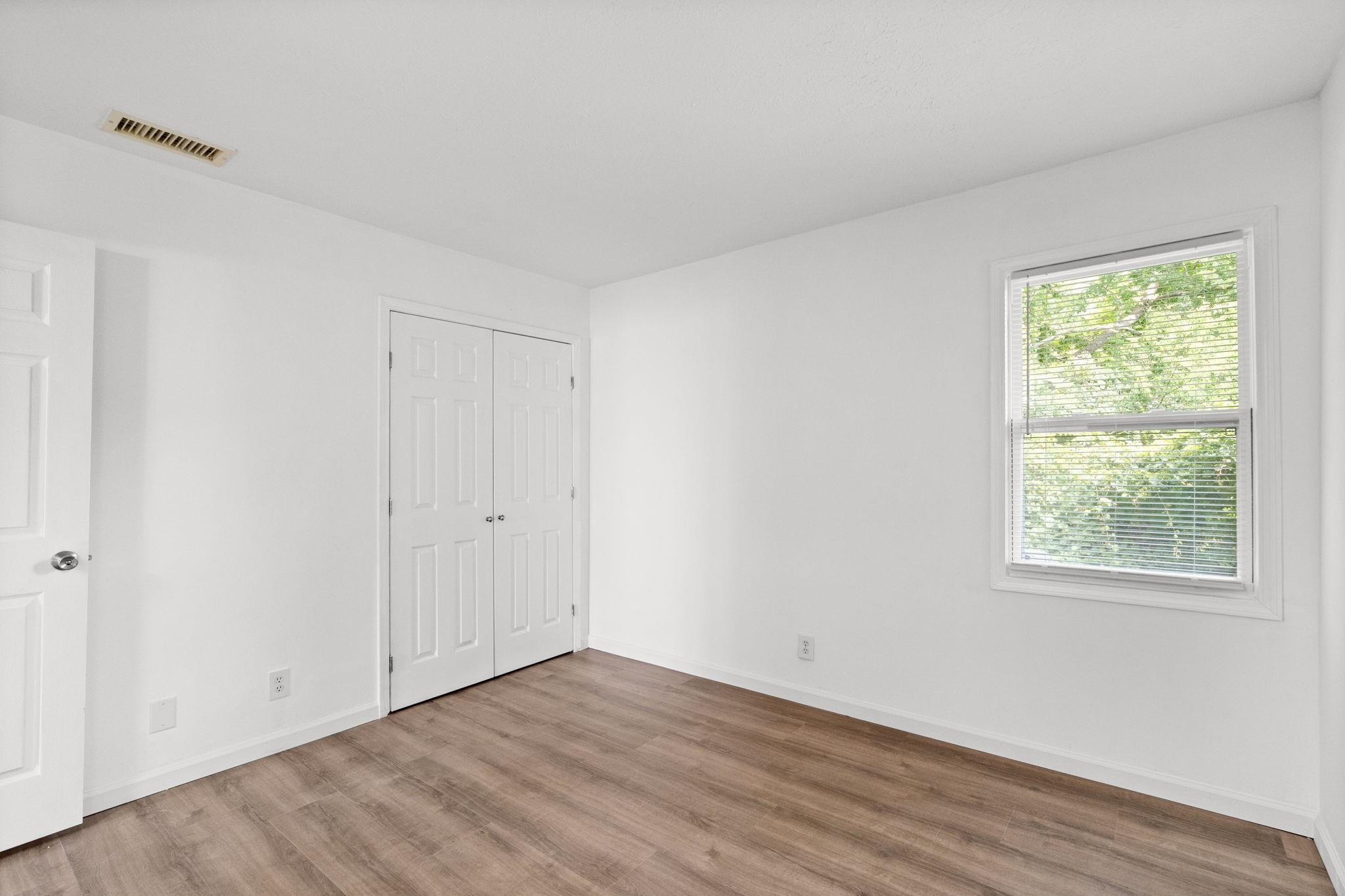 209 Cedar St. Property Photo 16