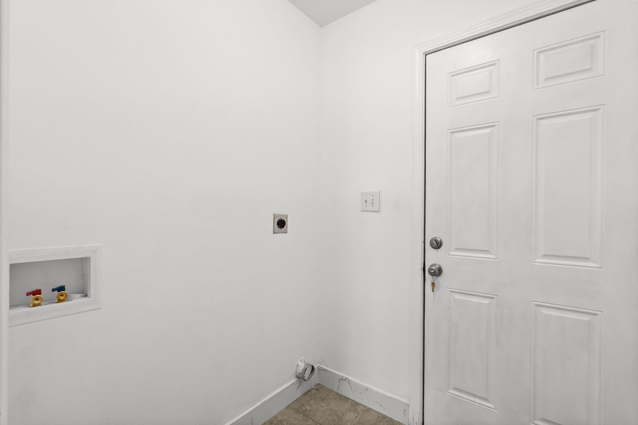 209 Cedar St. Property Photo 20