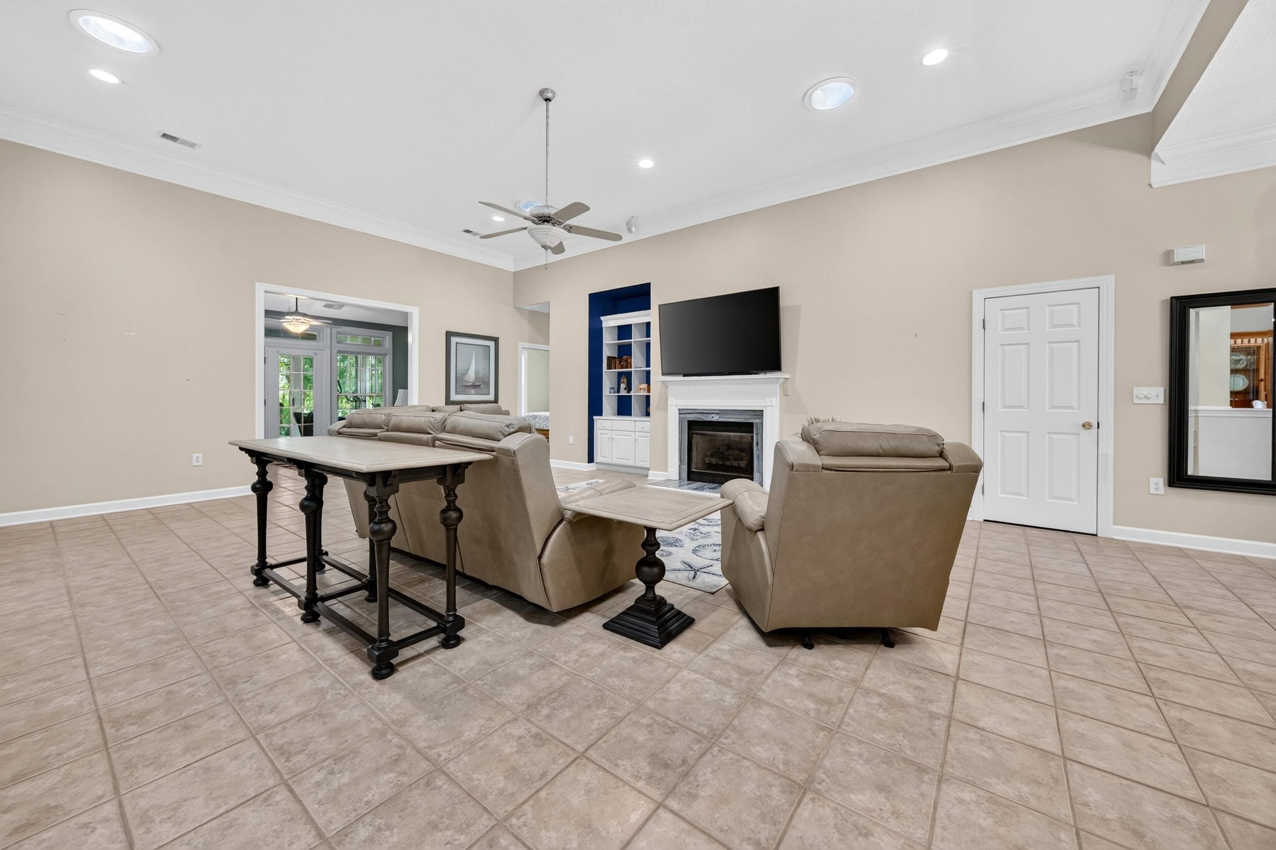 48 Alexander Glennie Dr. Property Photo 6