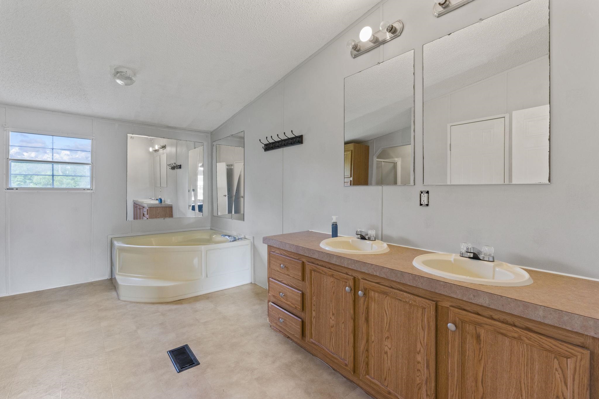524 Alton Rd. Property Photo 23