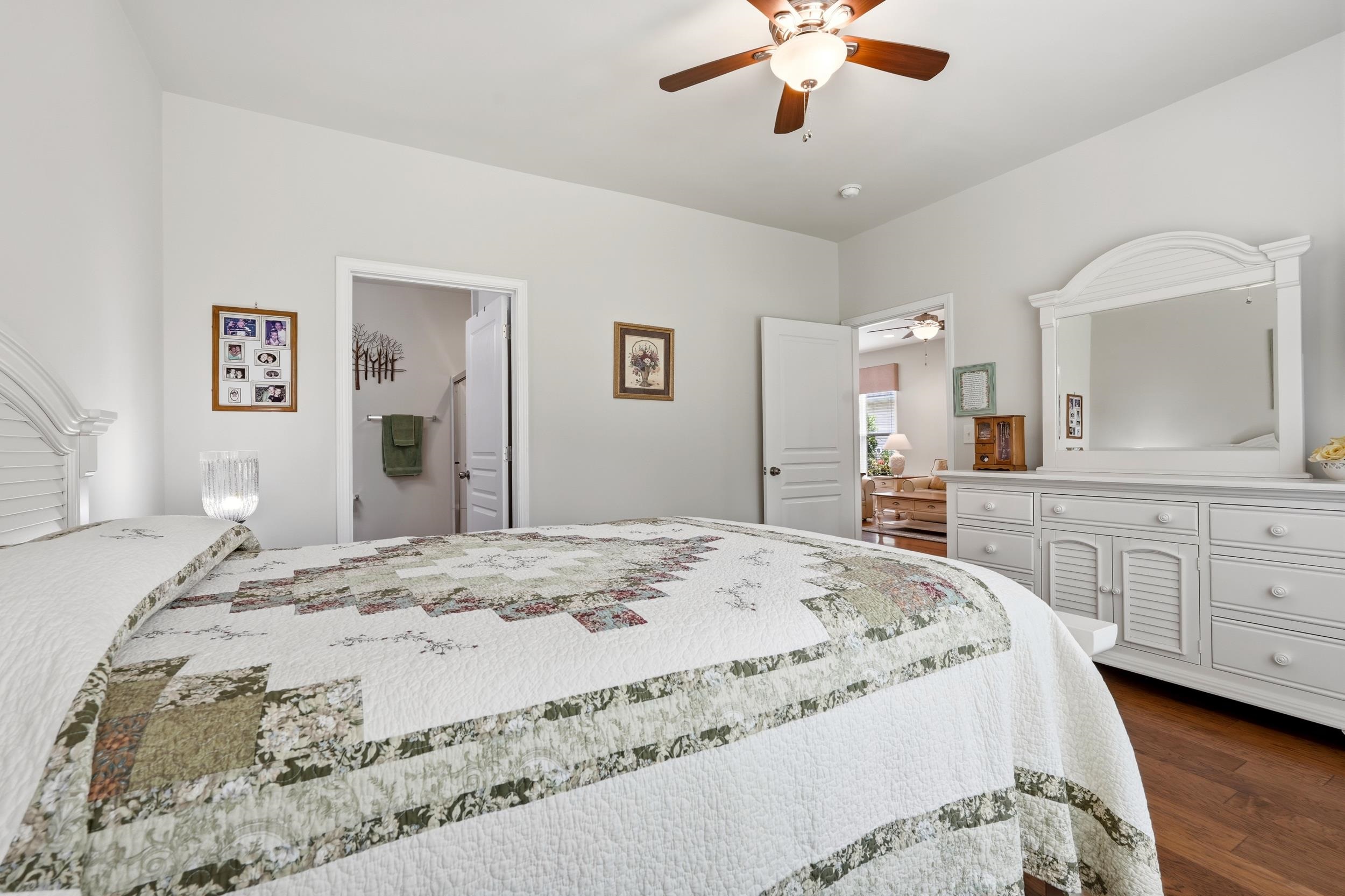 2313 Ordsall Ct. Property Photo 13