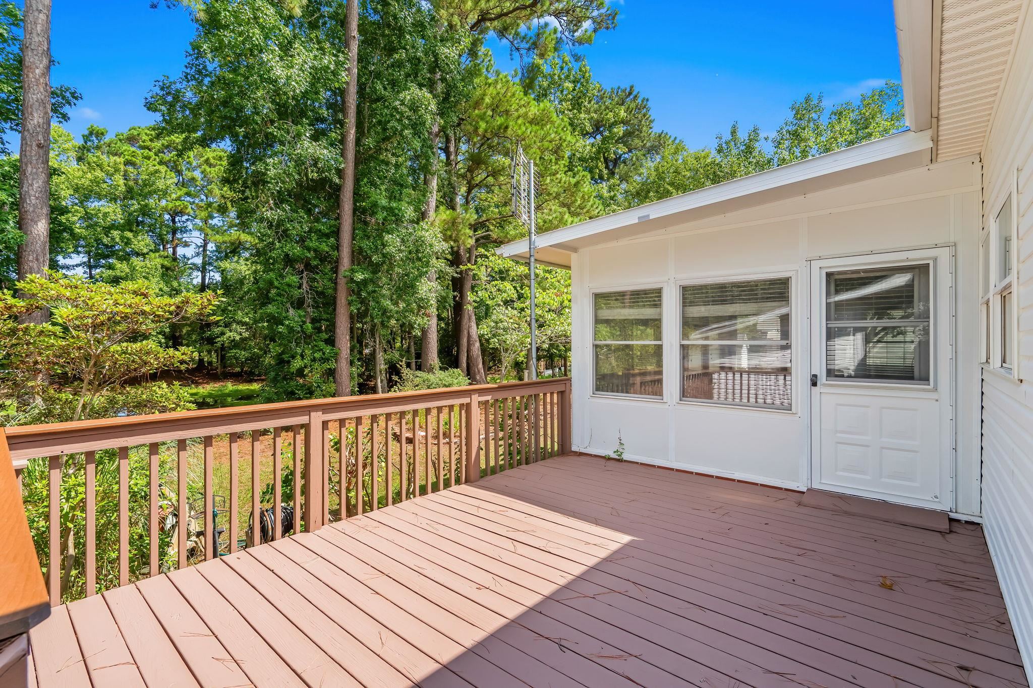 4429 Manitook Dr. Property Photo 27