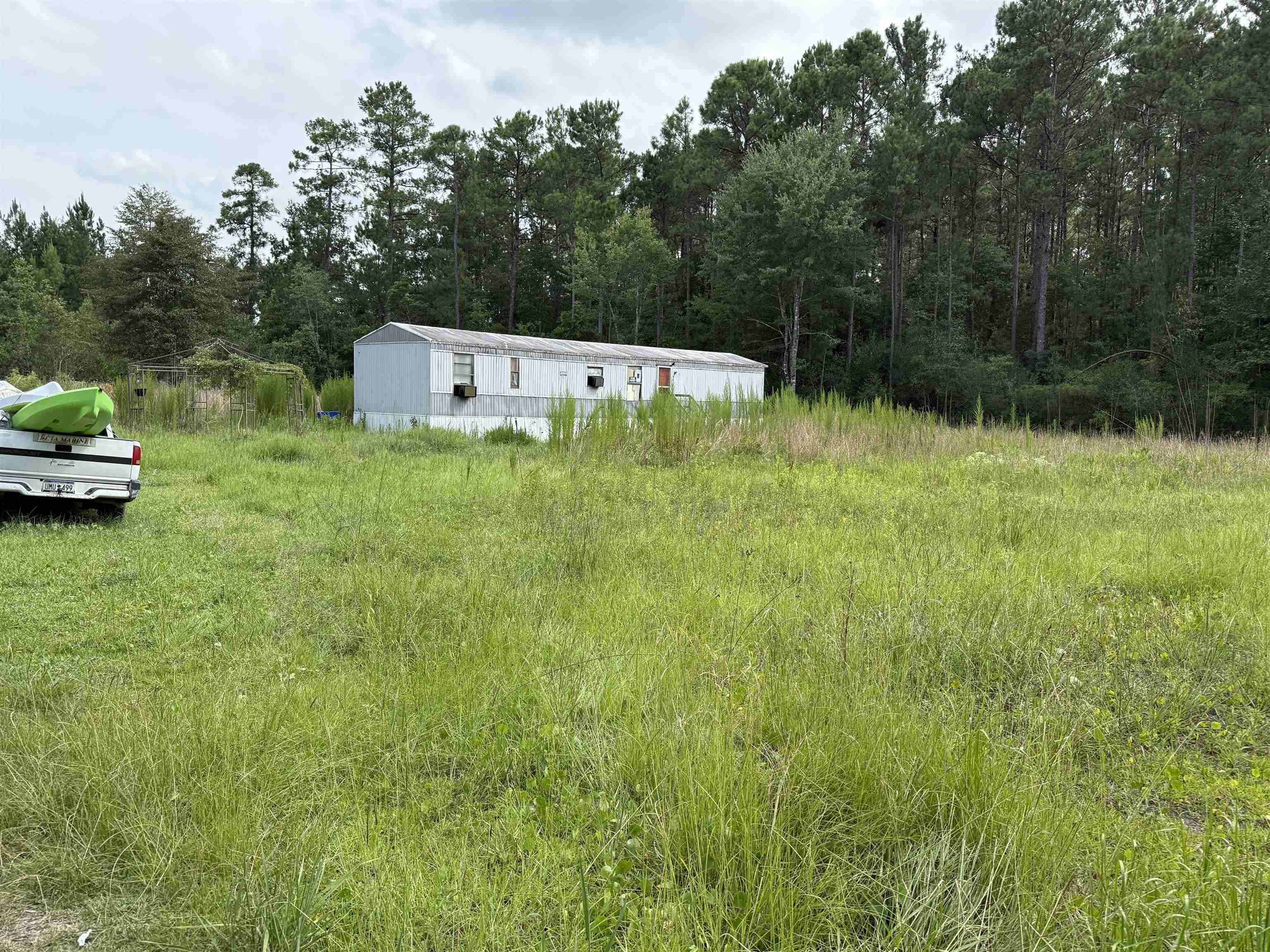 5417 Tweety Ave. Property Photo 1