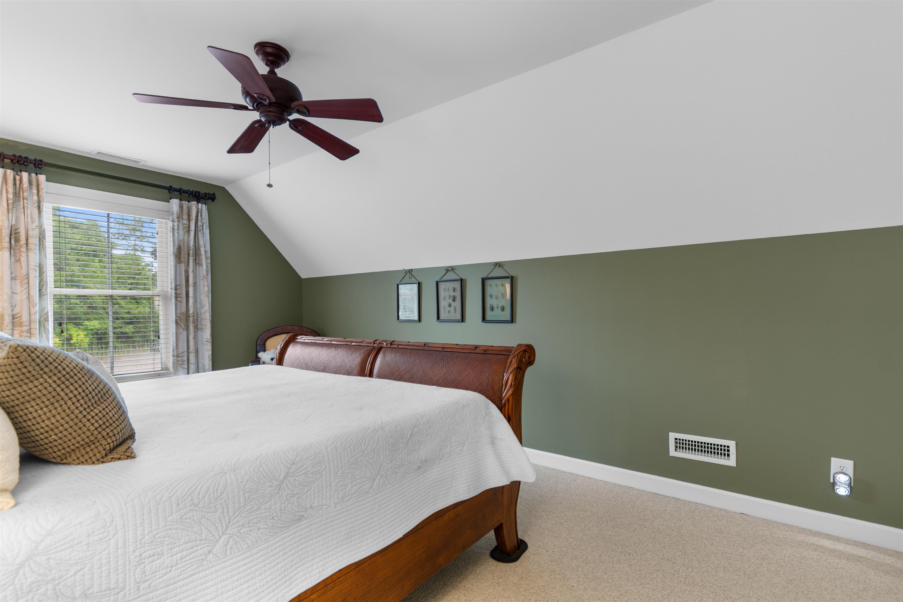 113 Wicklow Way Property Photo 32