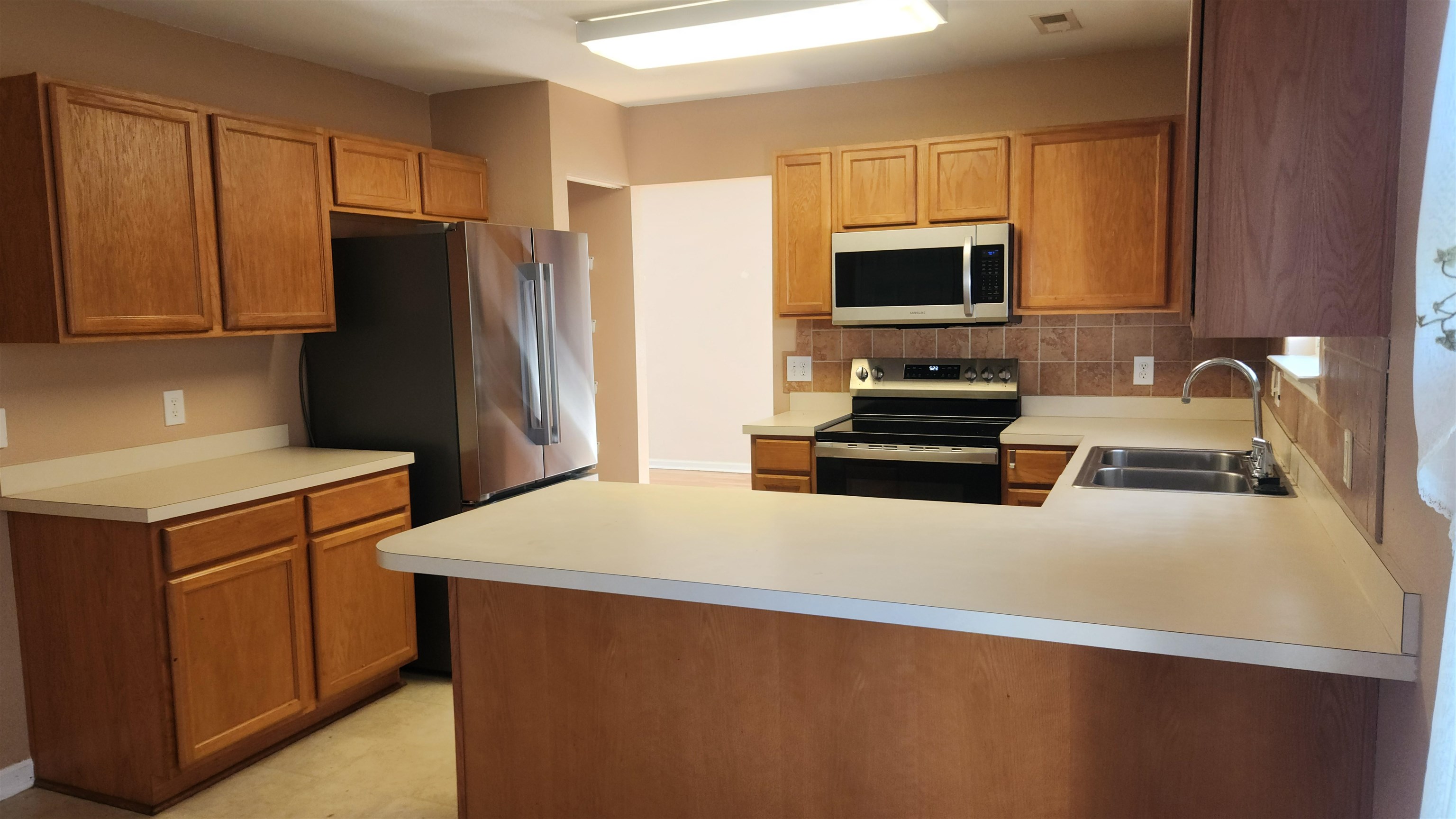 5033 Wickalow Way Property Photo 10
