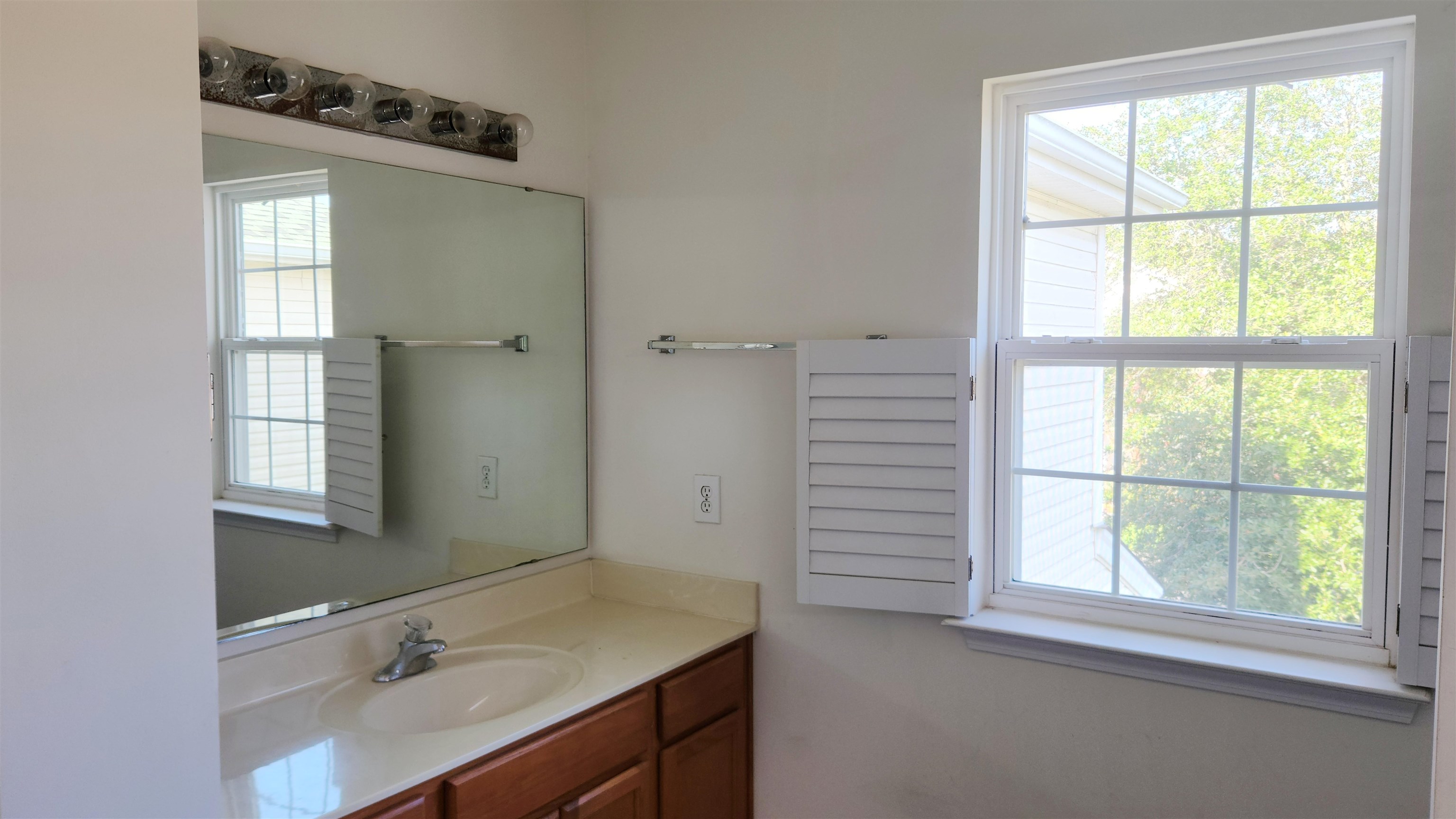 5033 Wickalow Way Property Photo 22