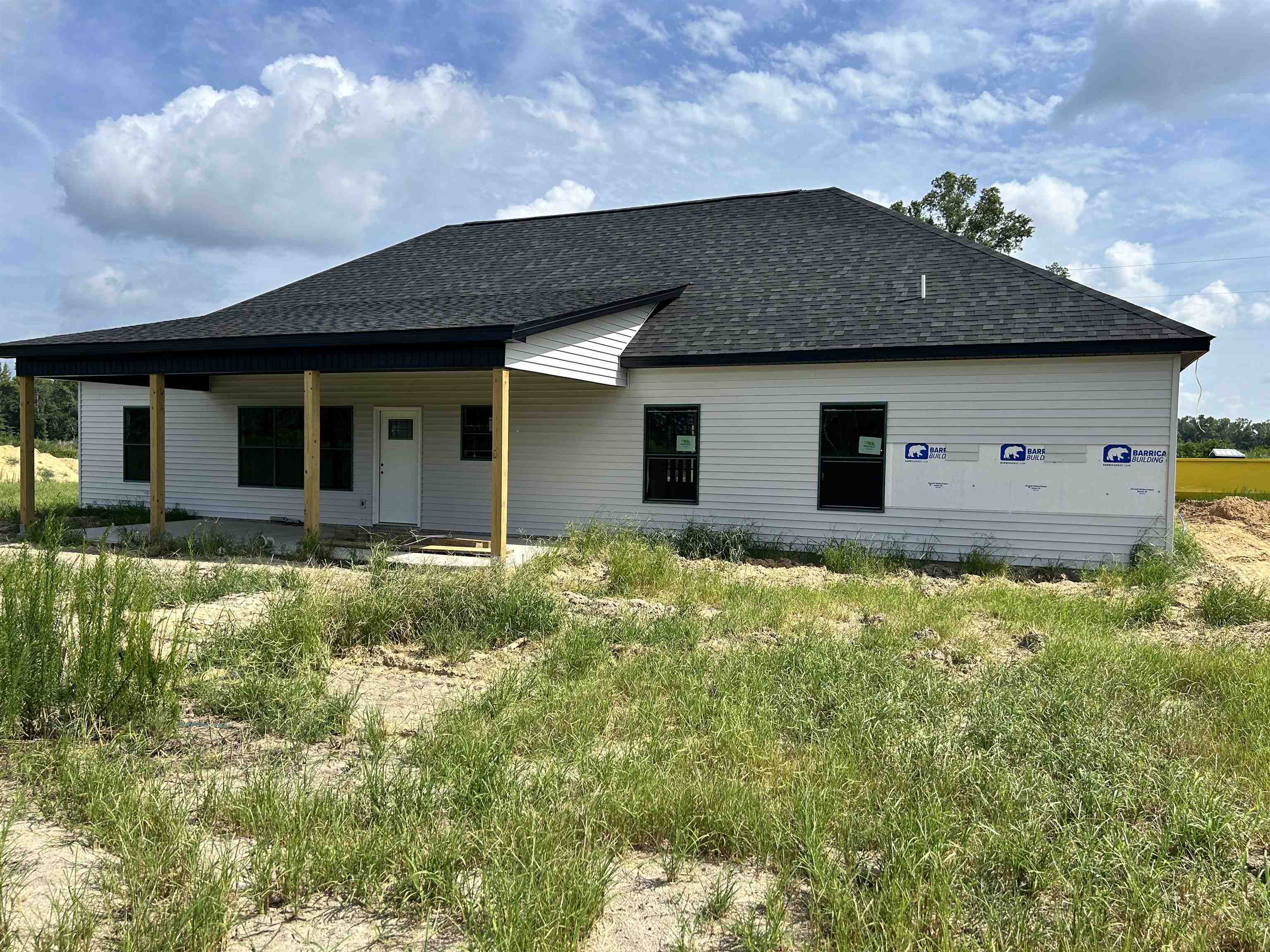 1437 Sunset Dr. Property Photo 2