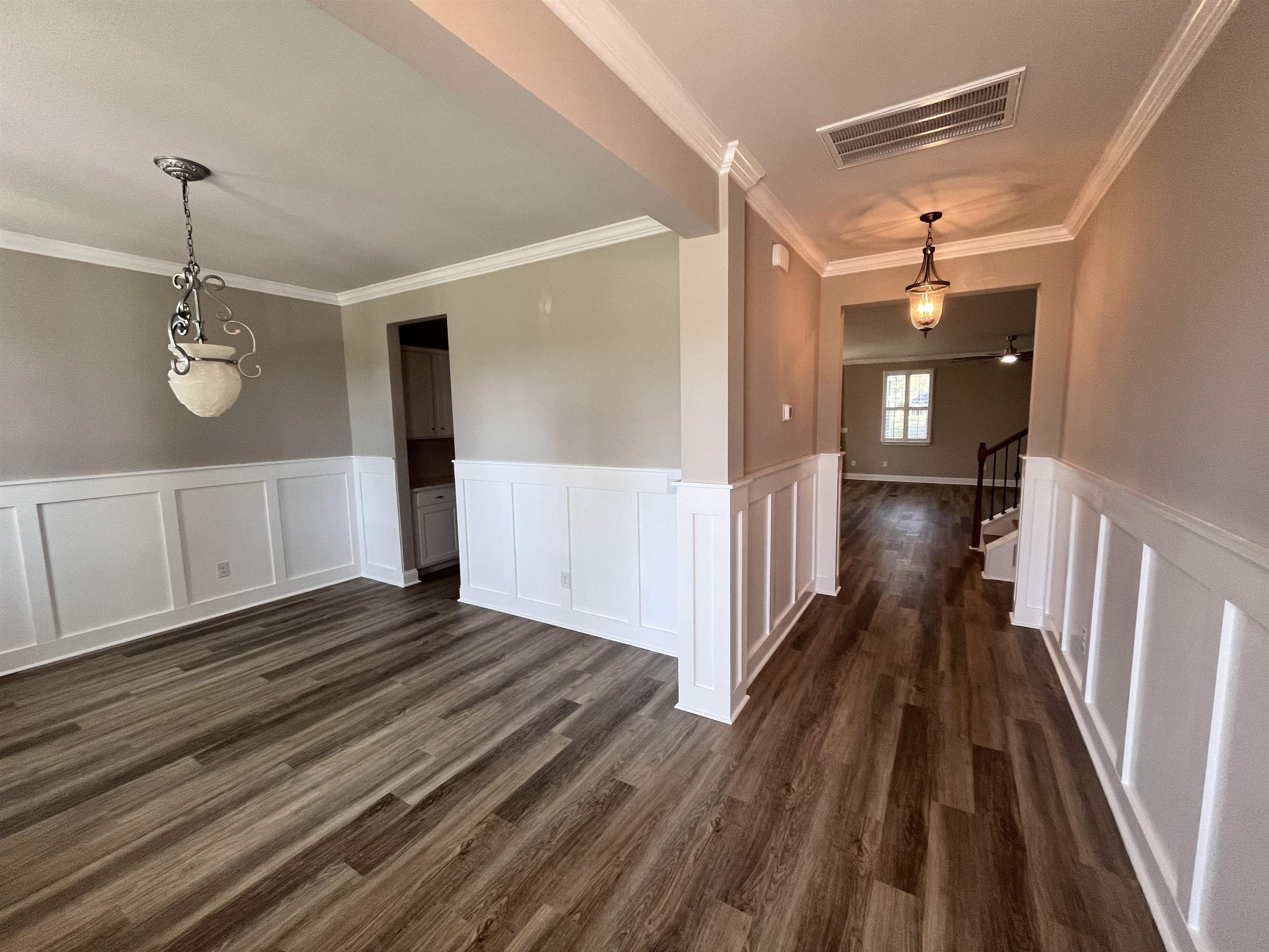 575 Chatham Ct. Nw Property Photo 5