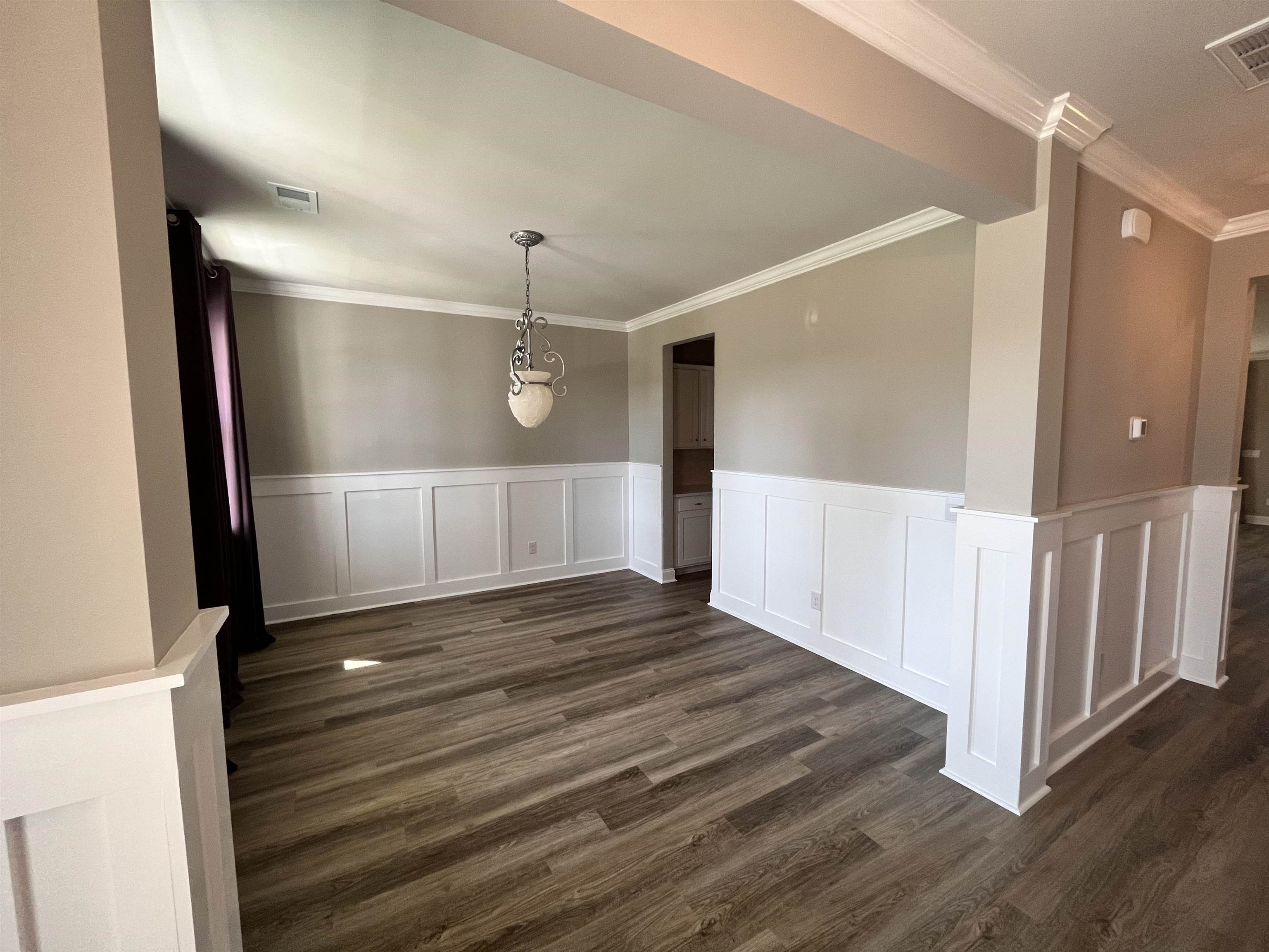 575 Chatham Ct. Nw Property Photo 6