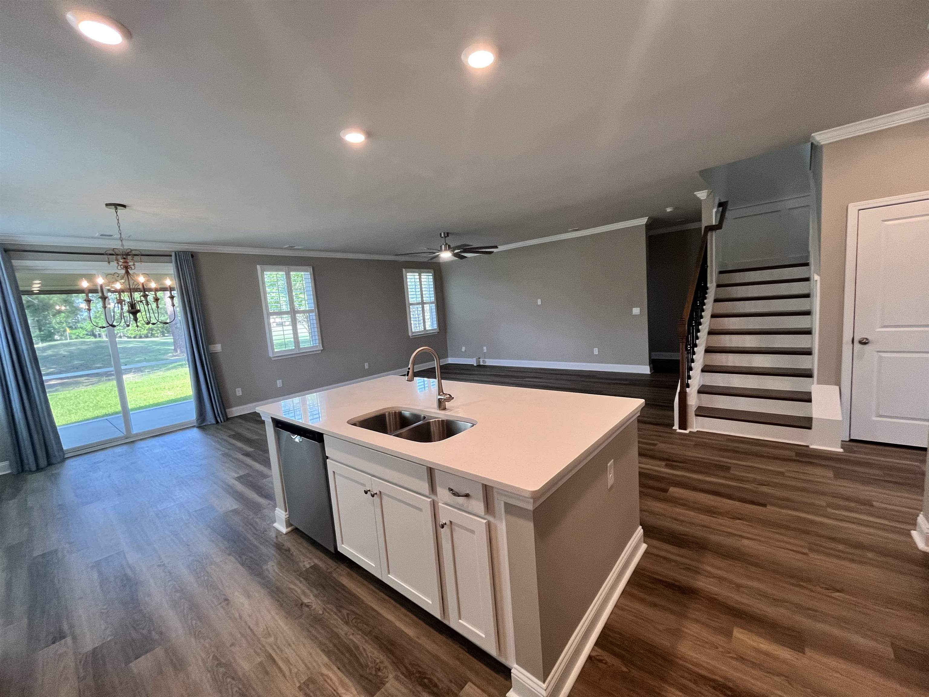 575 Chatham Ct. Nw Property Photo 11