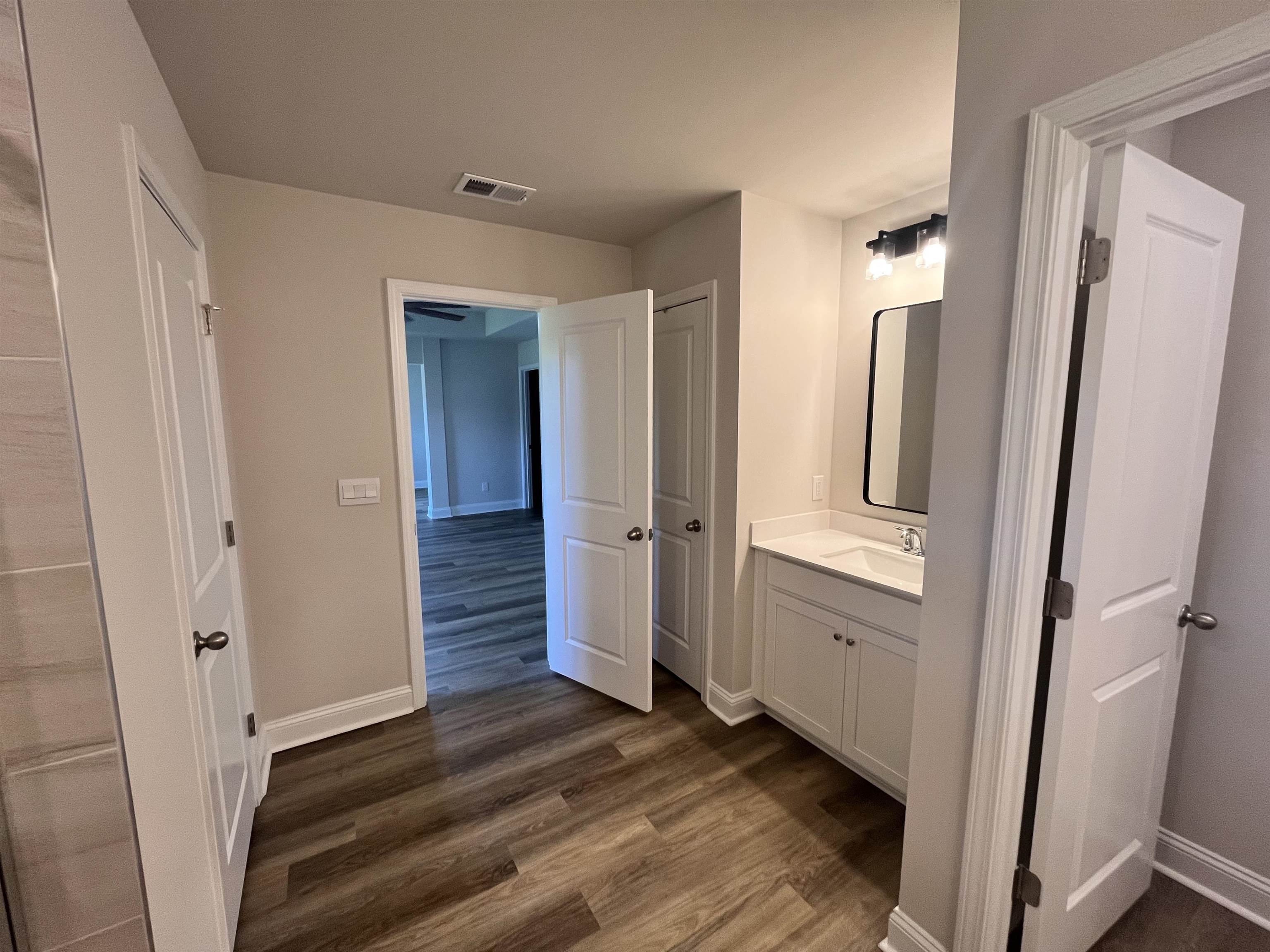 575 Chatham Ct. Nw Property Photo 21