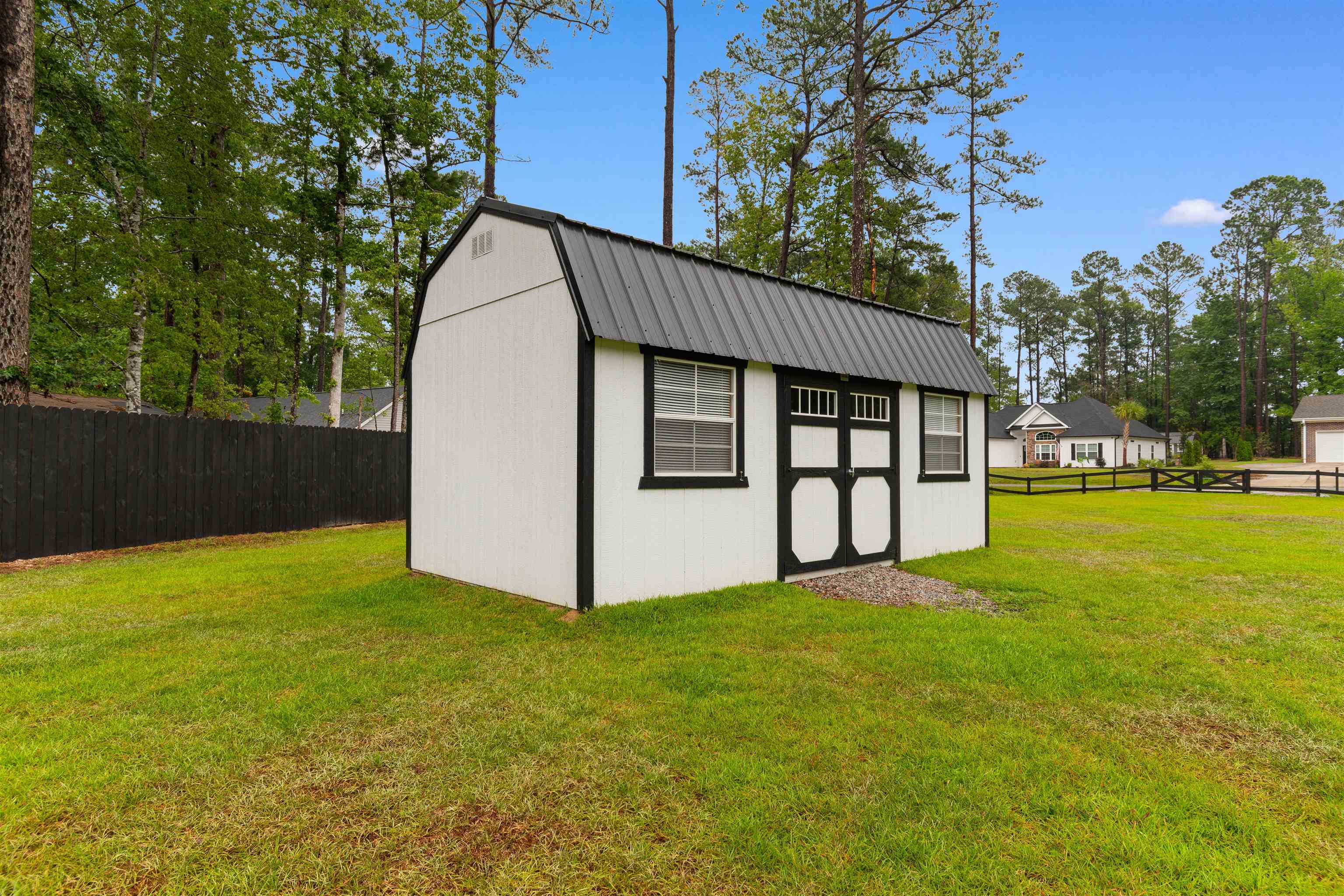 464 Nw Boundary Loop Rd. Property Photo 8