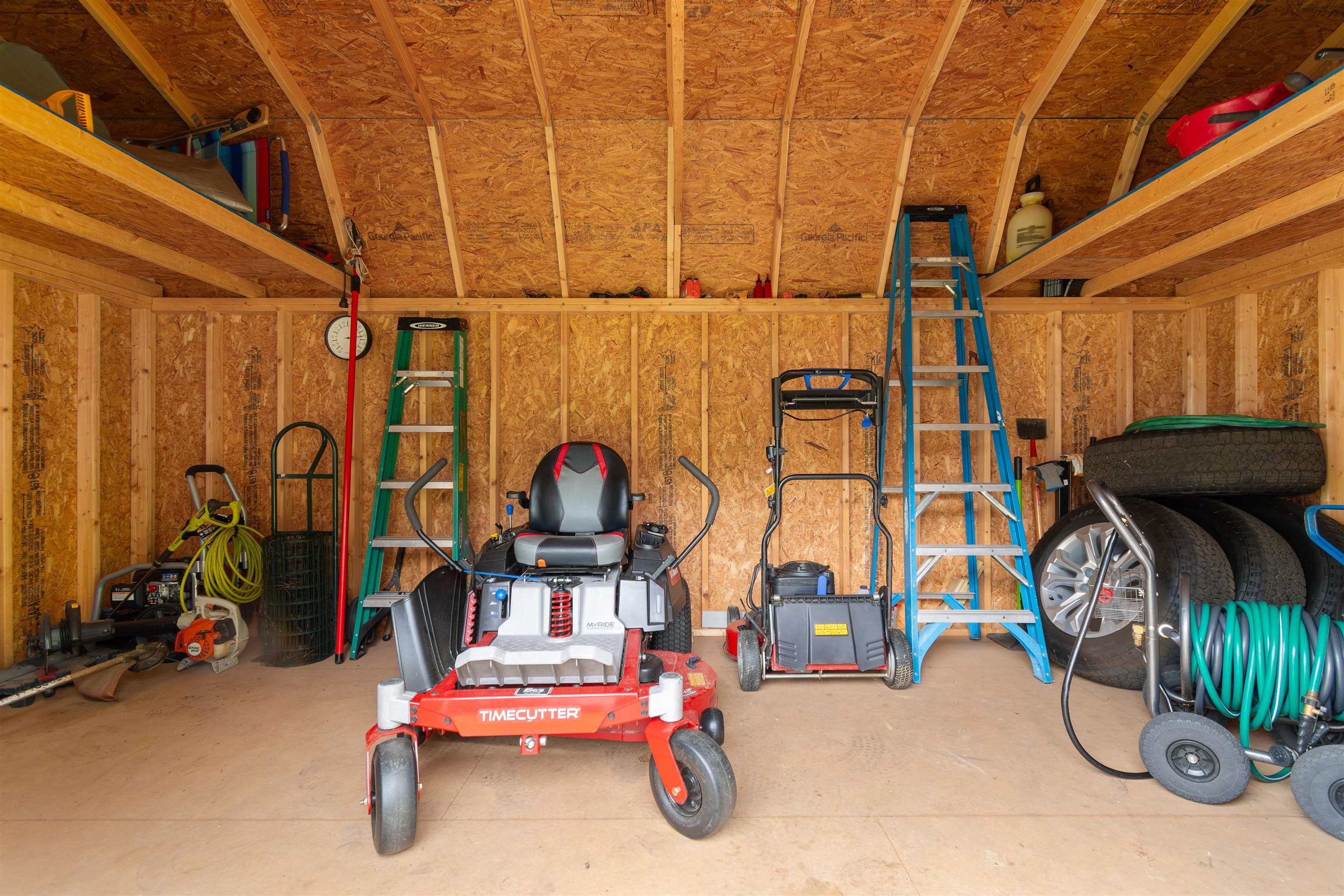 464 Nw Boundary Loop Rd. Property Photo 9