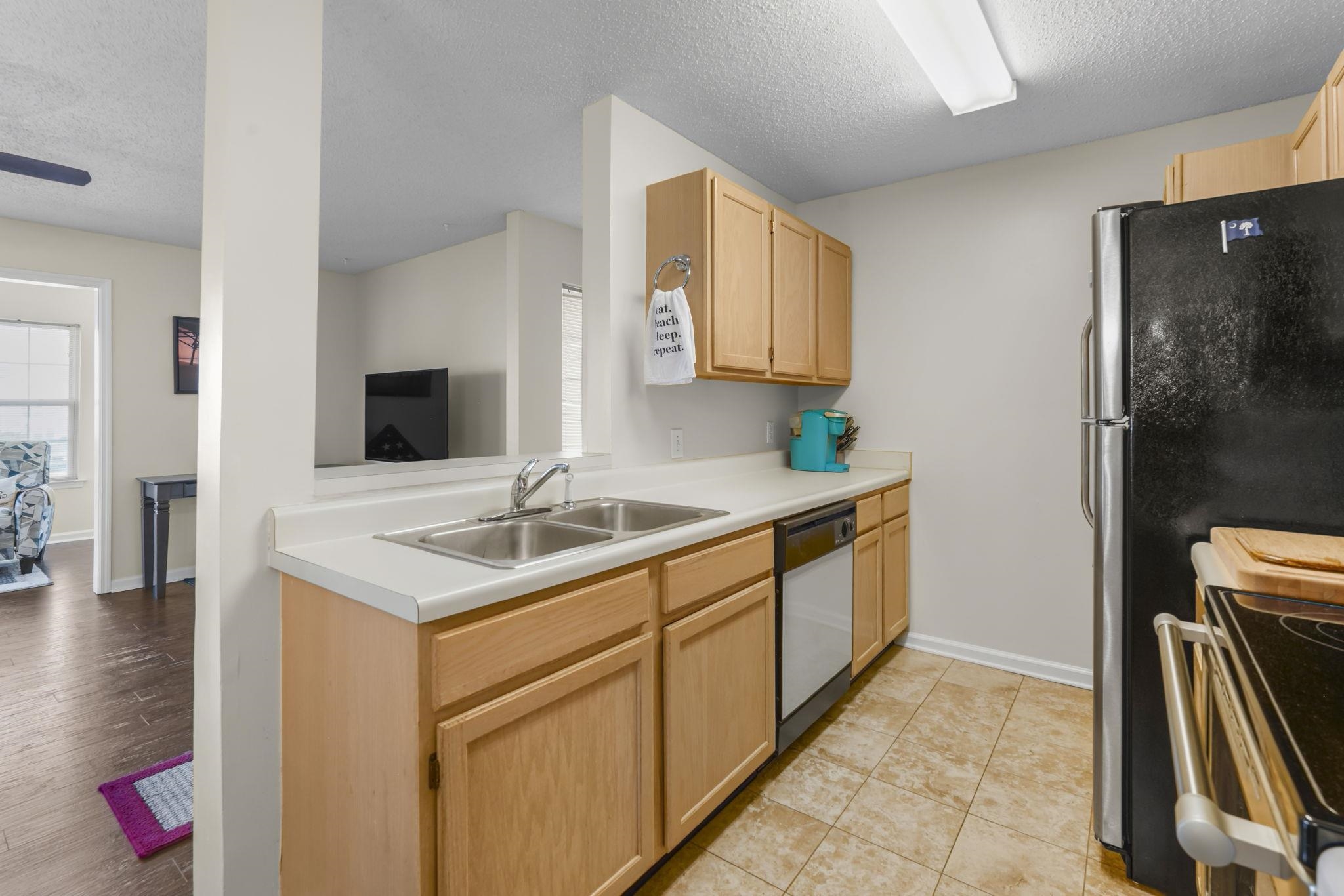 2268 Essex Dr. Property Photo 7