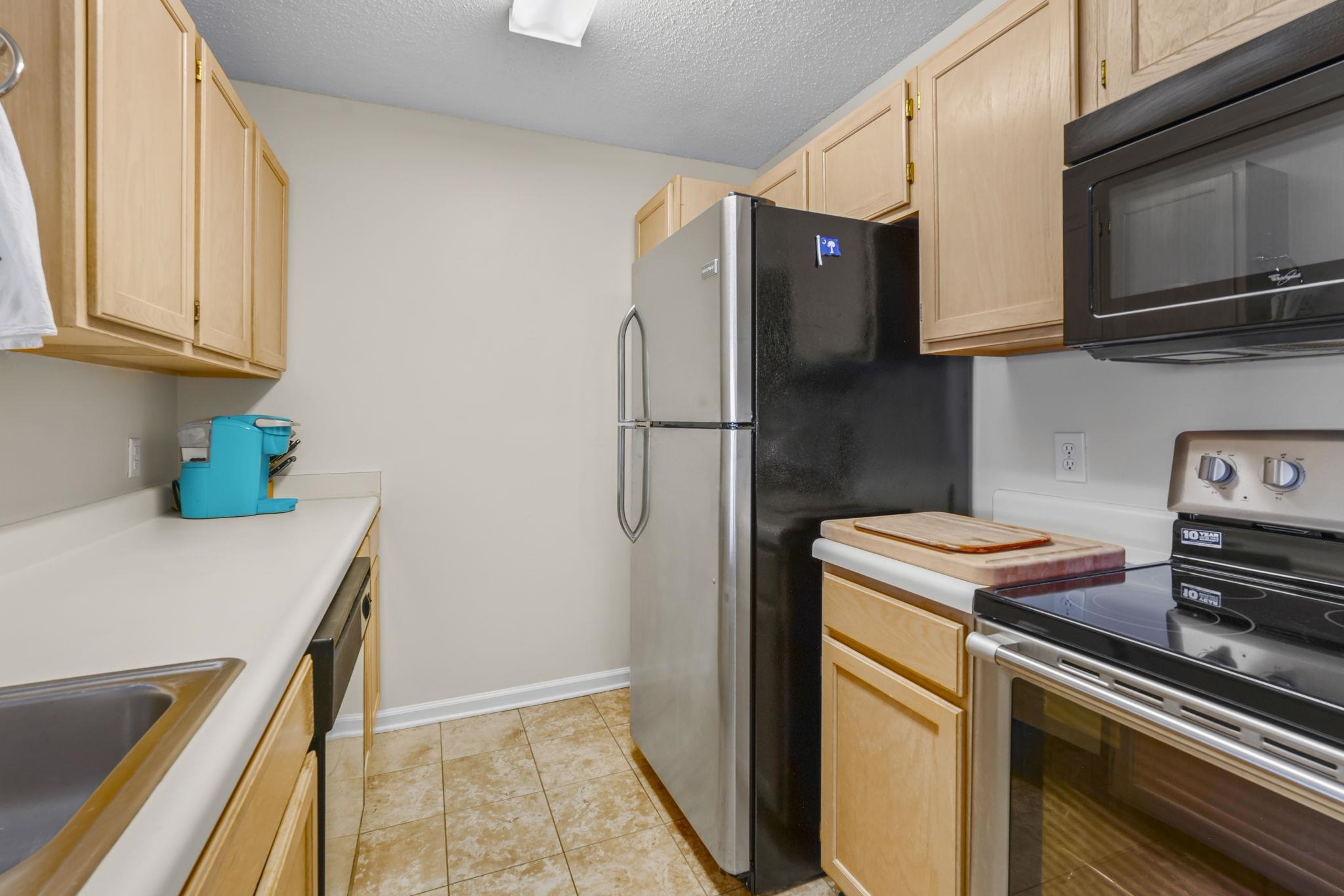 2268 Essex Dr. Property Photo 8