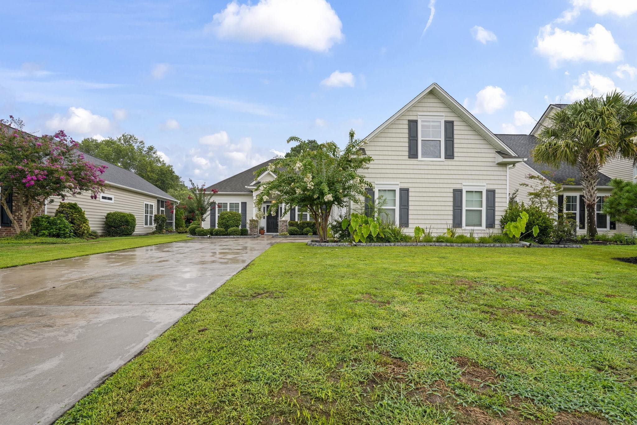 348 Esher Ct. Property Photo 1
