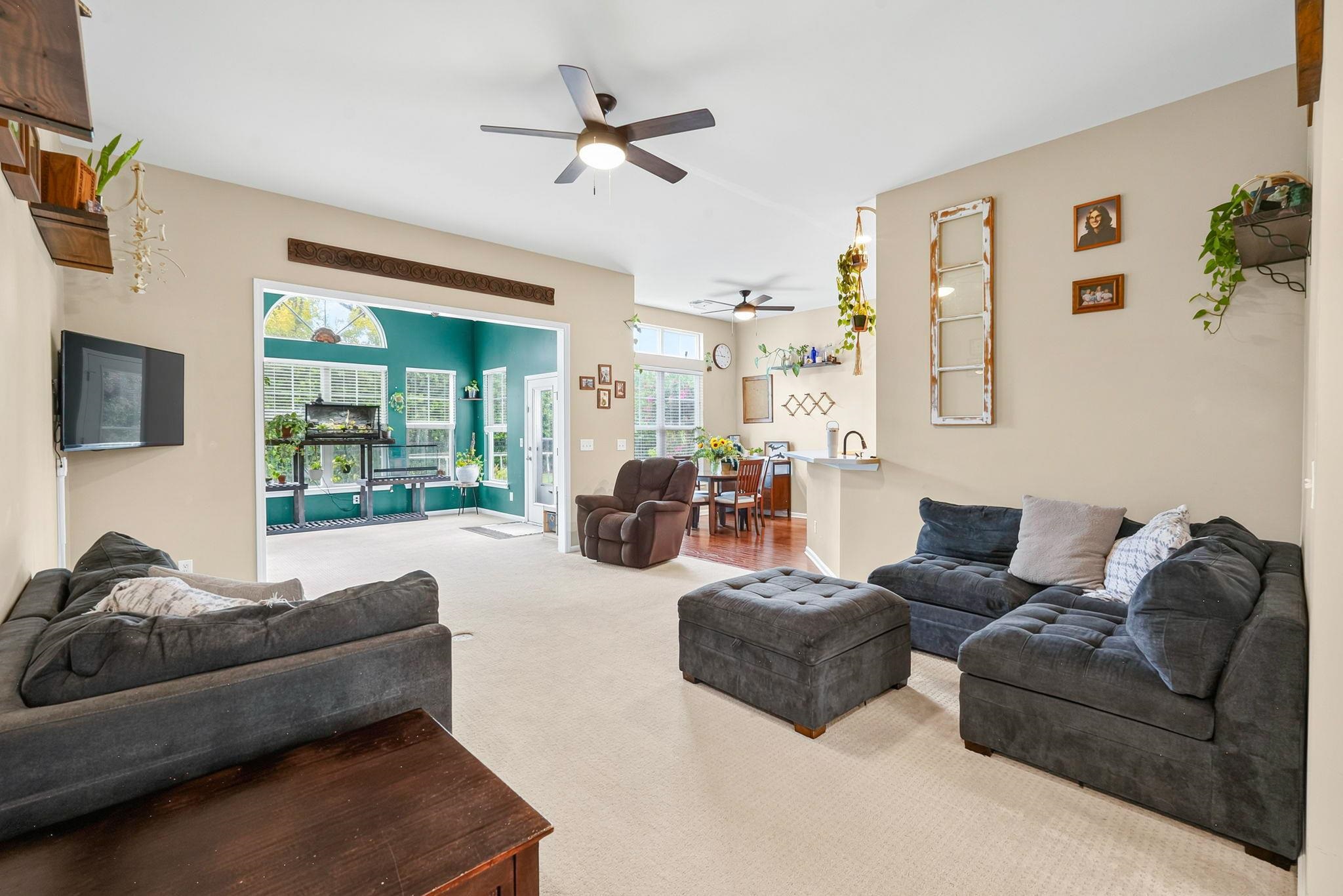 348 Esher Ct. Property Photo 12