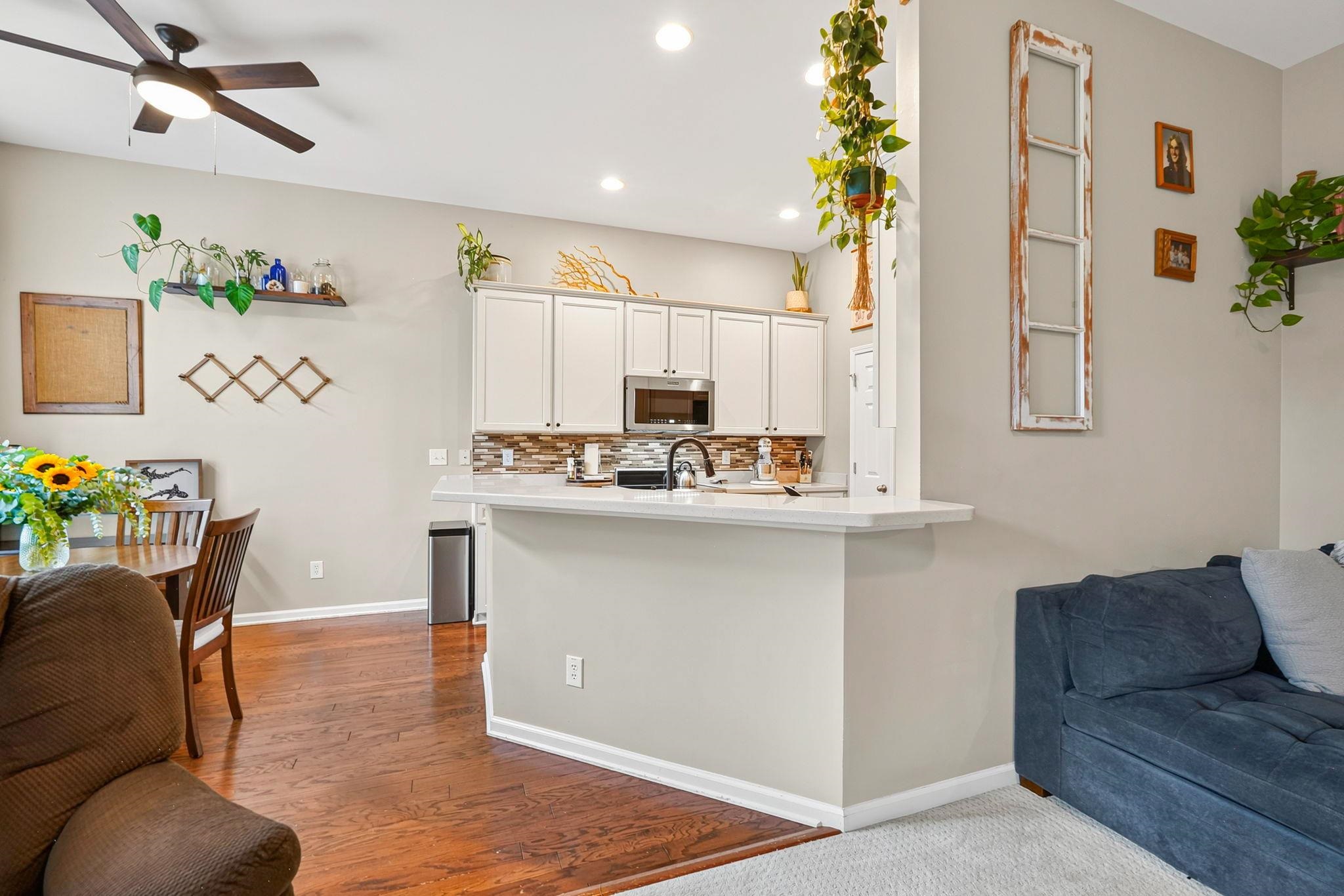 348 Esher Ct. Property Photo 16