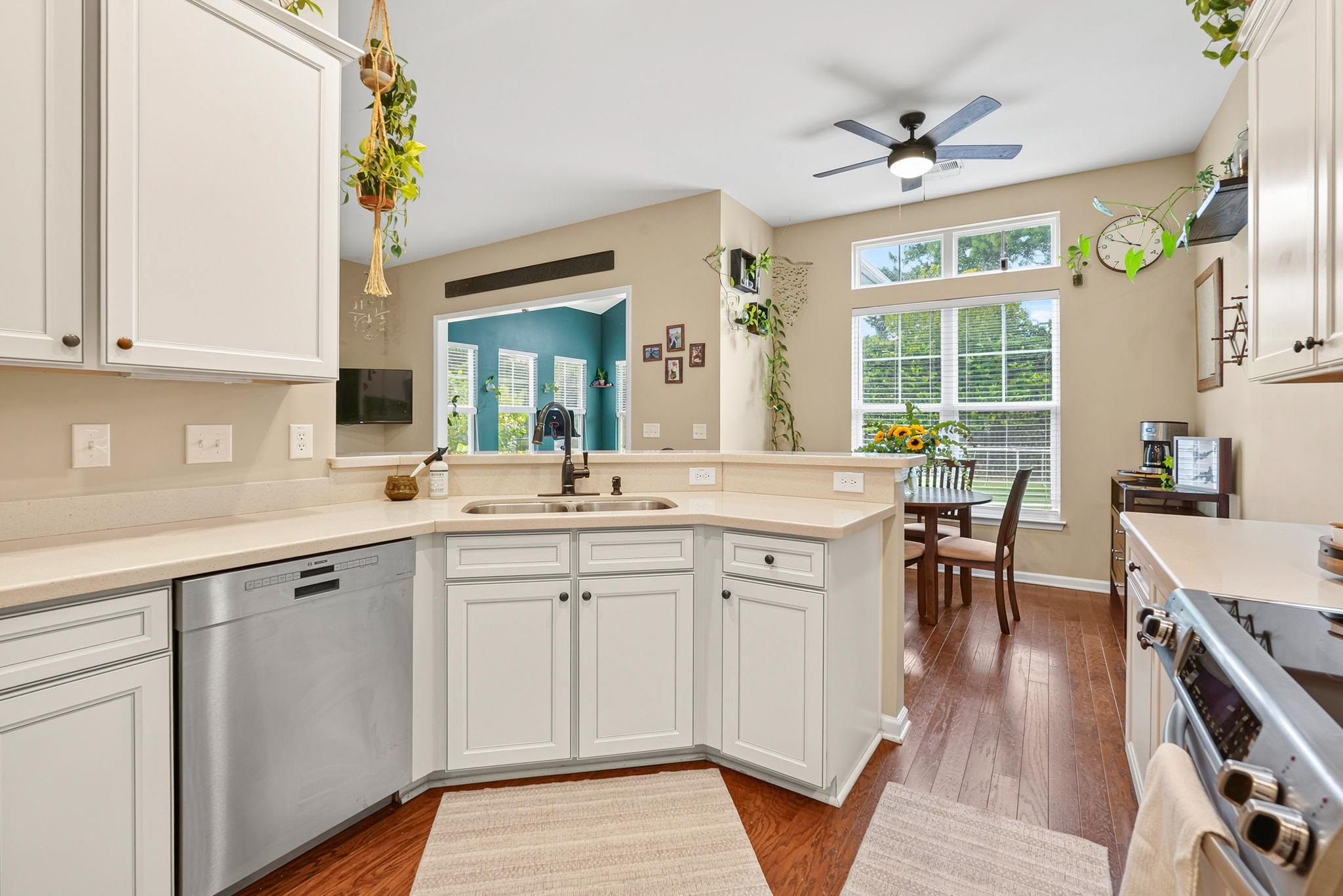 348 Esher Ct. Property Photo 21