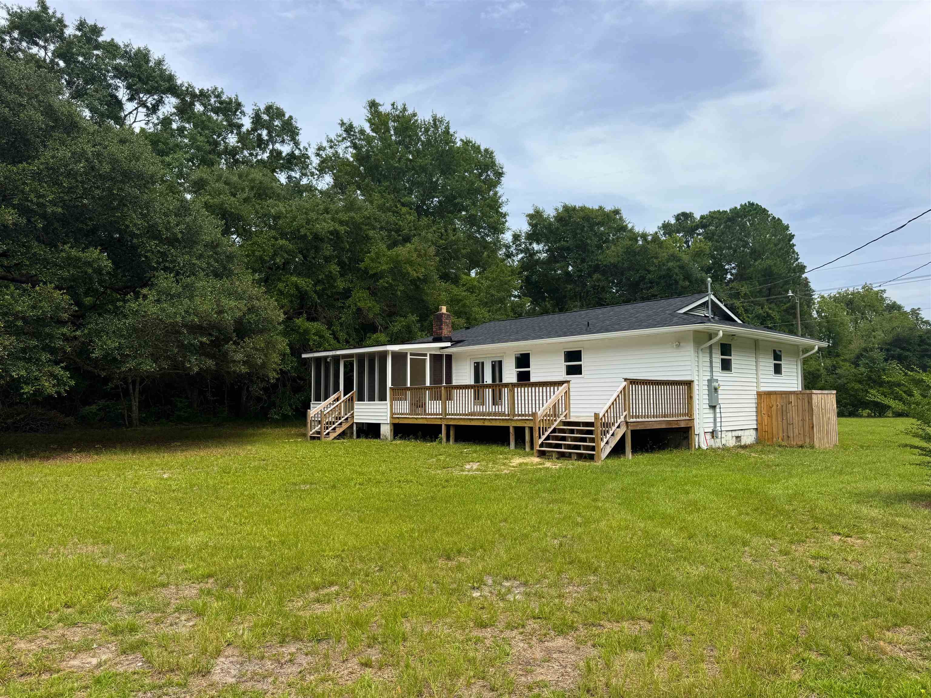 1124 Sallie Manigault Ln Property Photo 1
