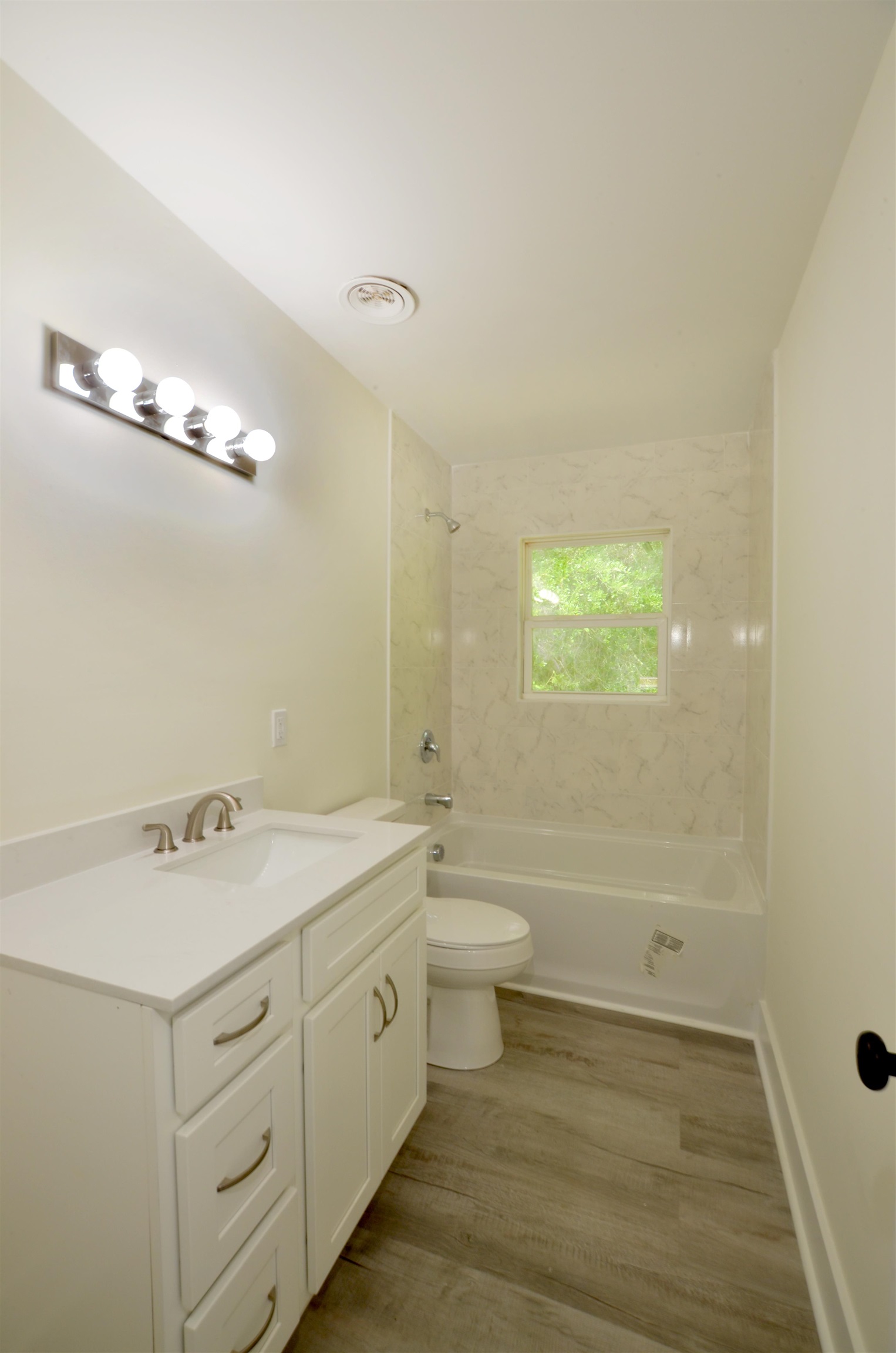 1124 Sallie Manigault Ln Property Photo 20