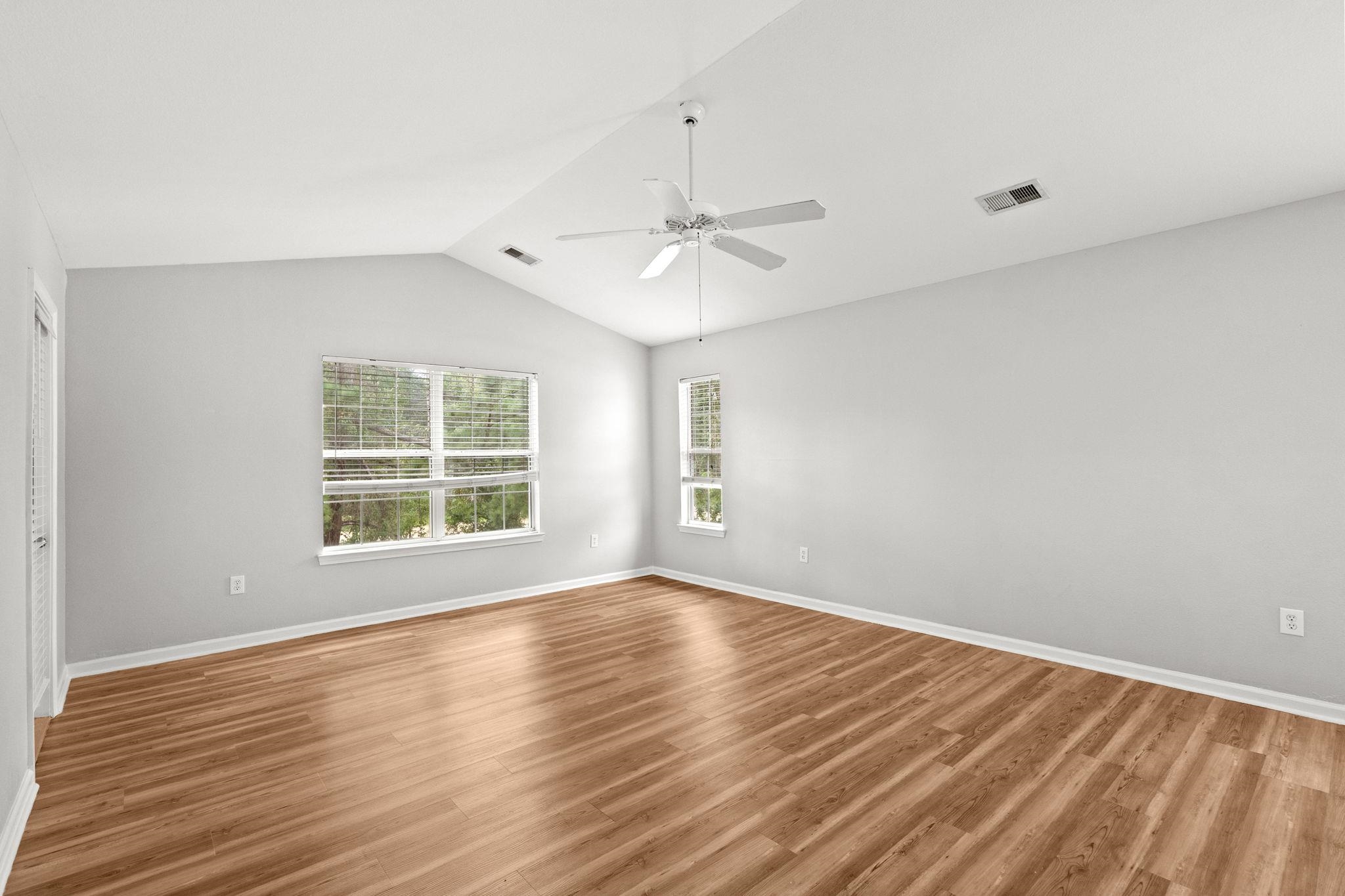 1208 River Oaks Dr. Property Photo 8
