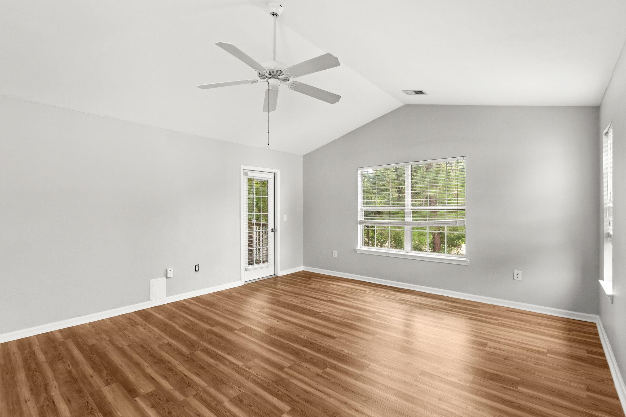 1208 River Oaks Dr. Property Photo 9