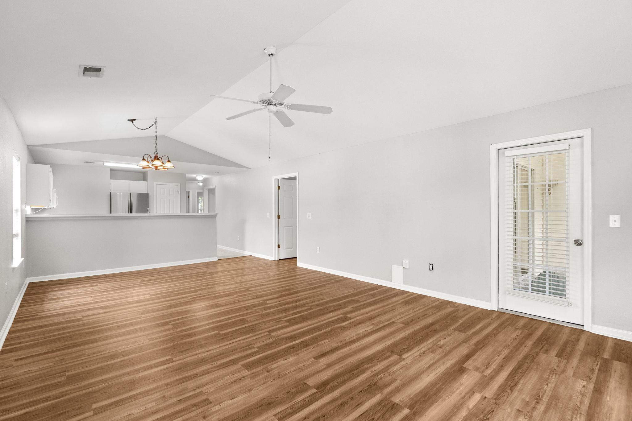 1208 River Oaks Dr. Property Photo 10