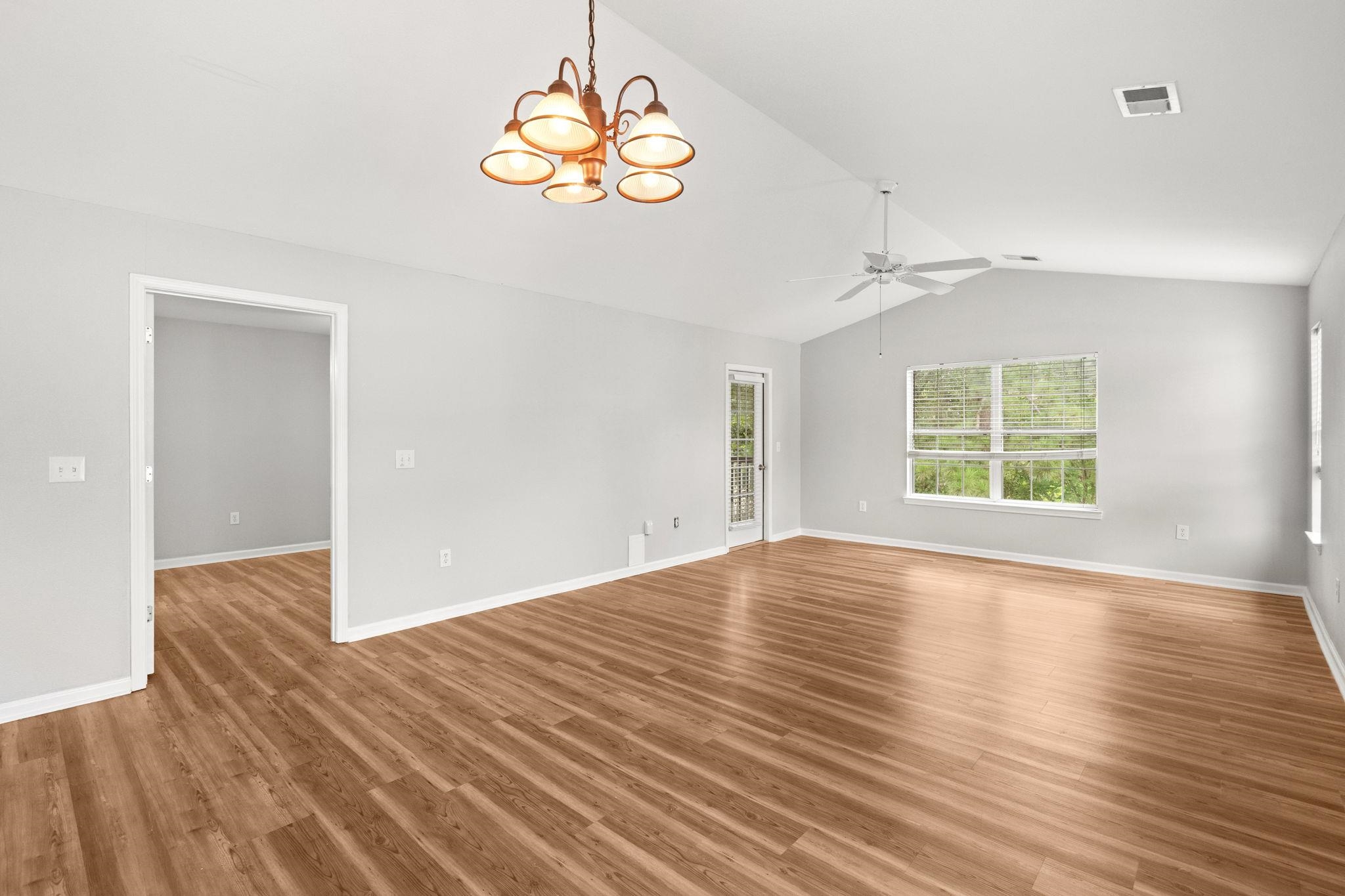 1208 River Oaks Dr. Property Photo 14