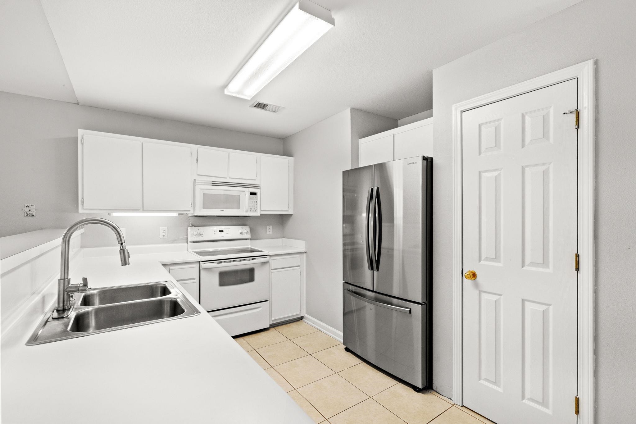1208 River Oaks Dr. Property Photo 16