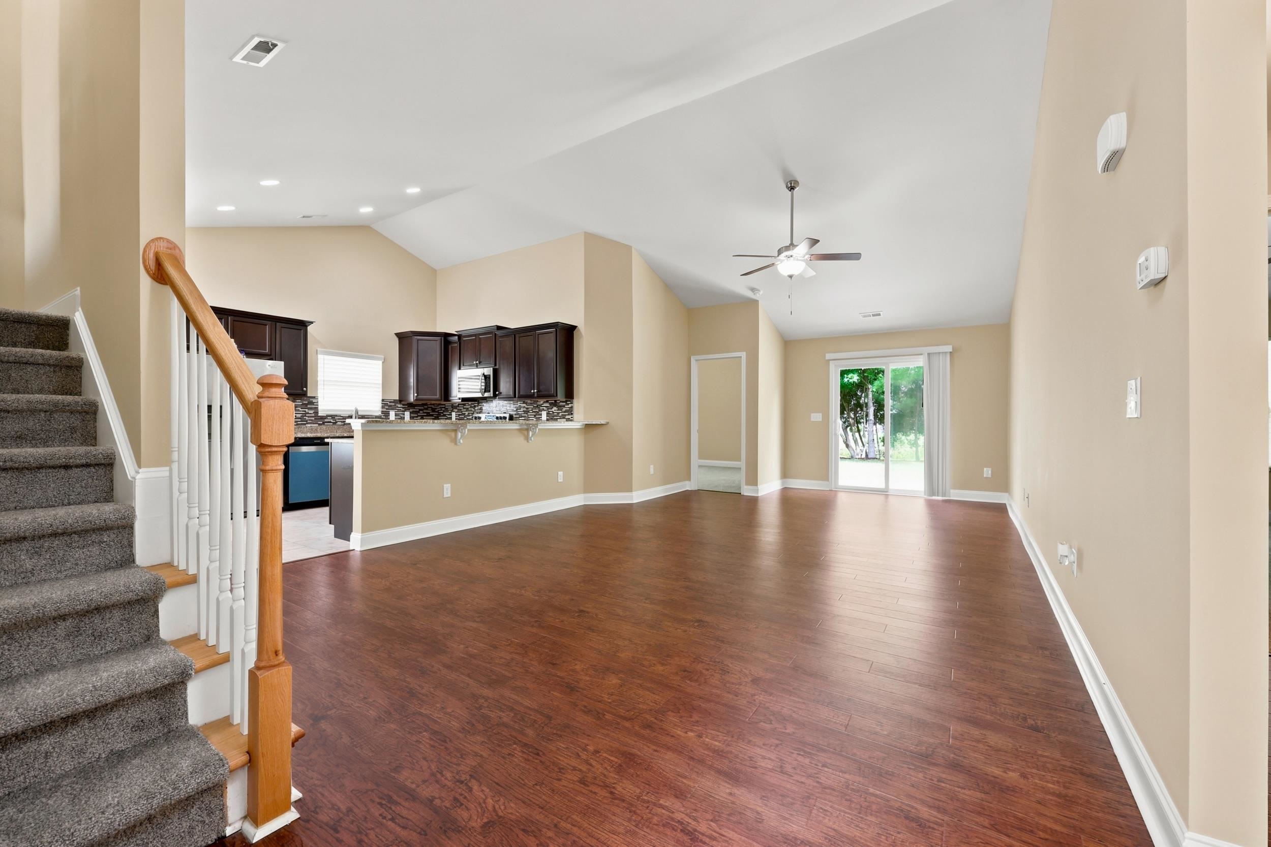 920 Foxtail Dr. Property Photo 2