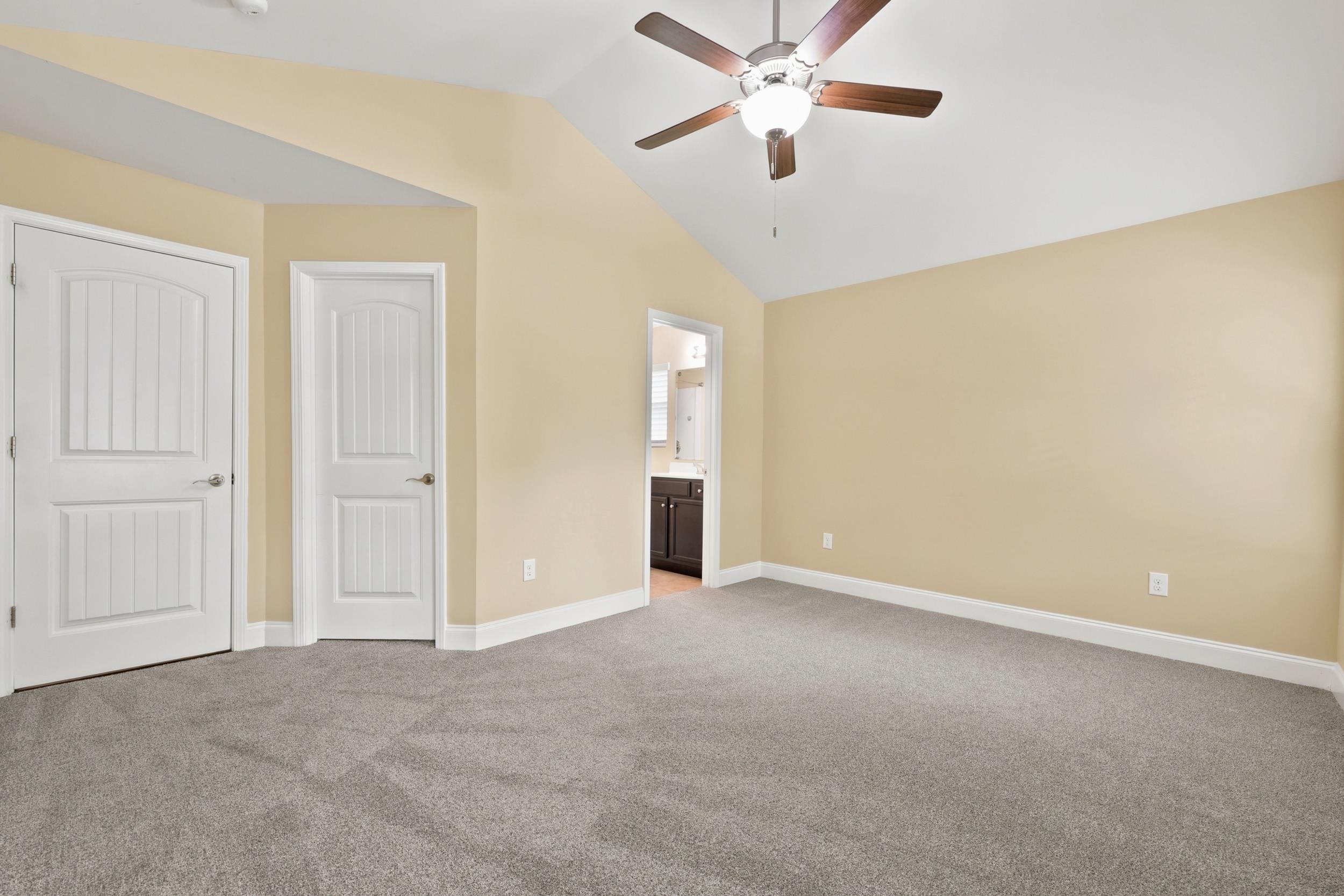 920 Foxtail Dr. Property Photo 14